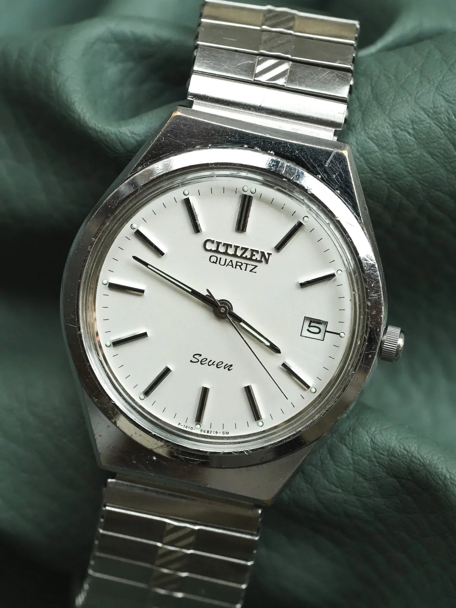 Citizen - Tonneau Acier Quartz Seven Date - 1990s - Atelier Victor