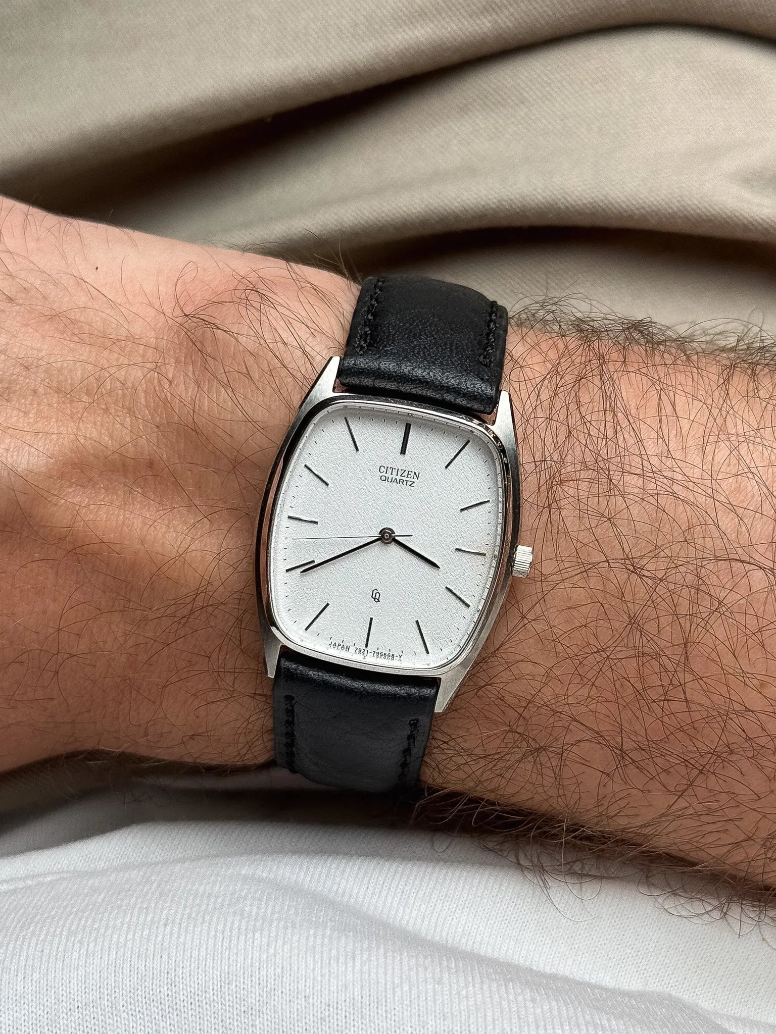 Citizen - Tonneau Acier Ultra slim Blanc sablé - NOS - 1989 - Atelier Victor - Vintage  Shop