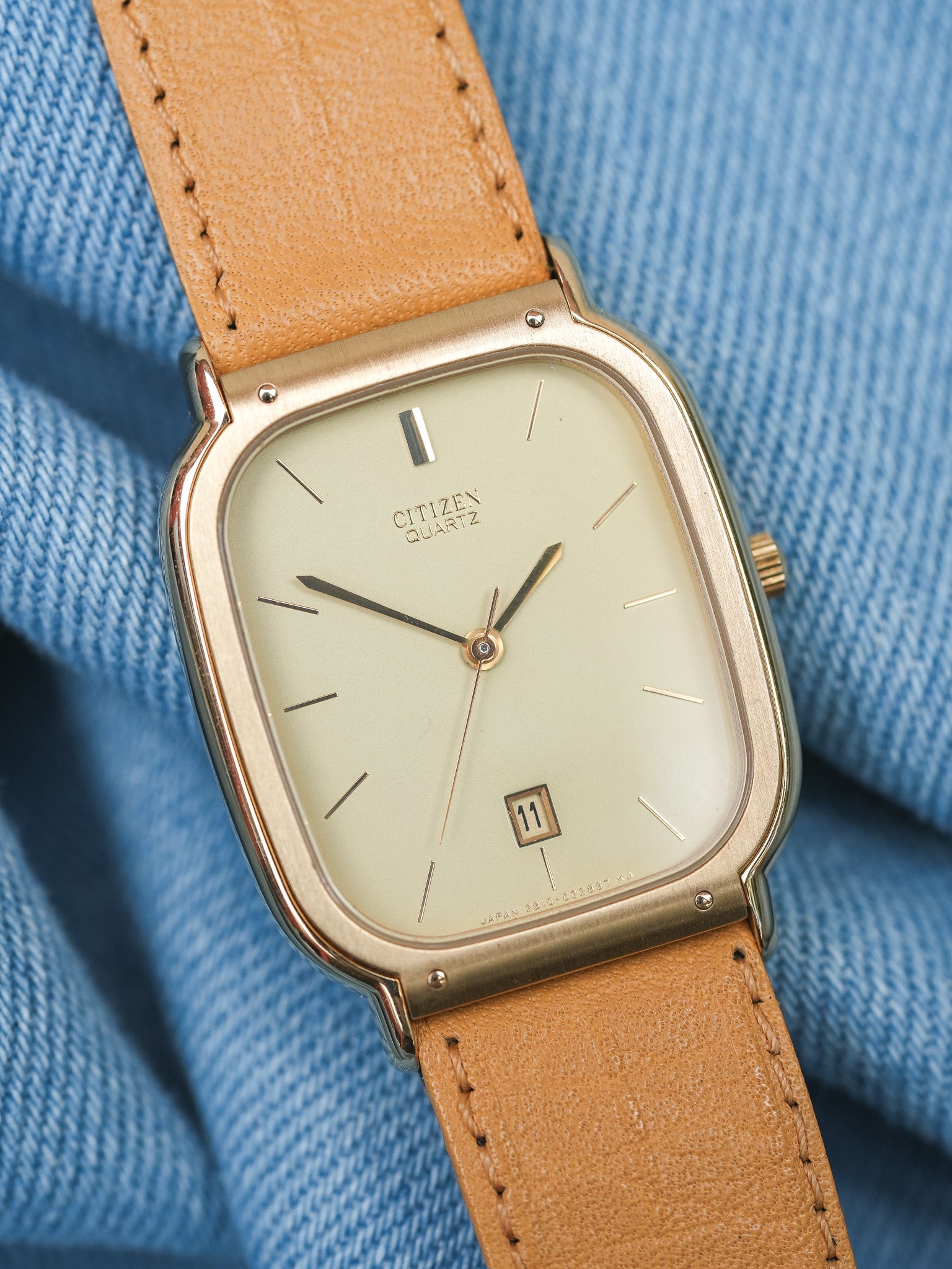 Citizen - Tonneau Citron Or Date 6h - NOS - 1985 - Atelier Victor - Vintage  Shop