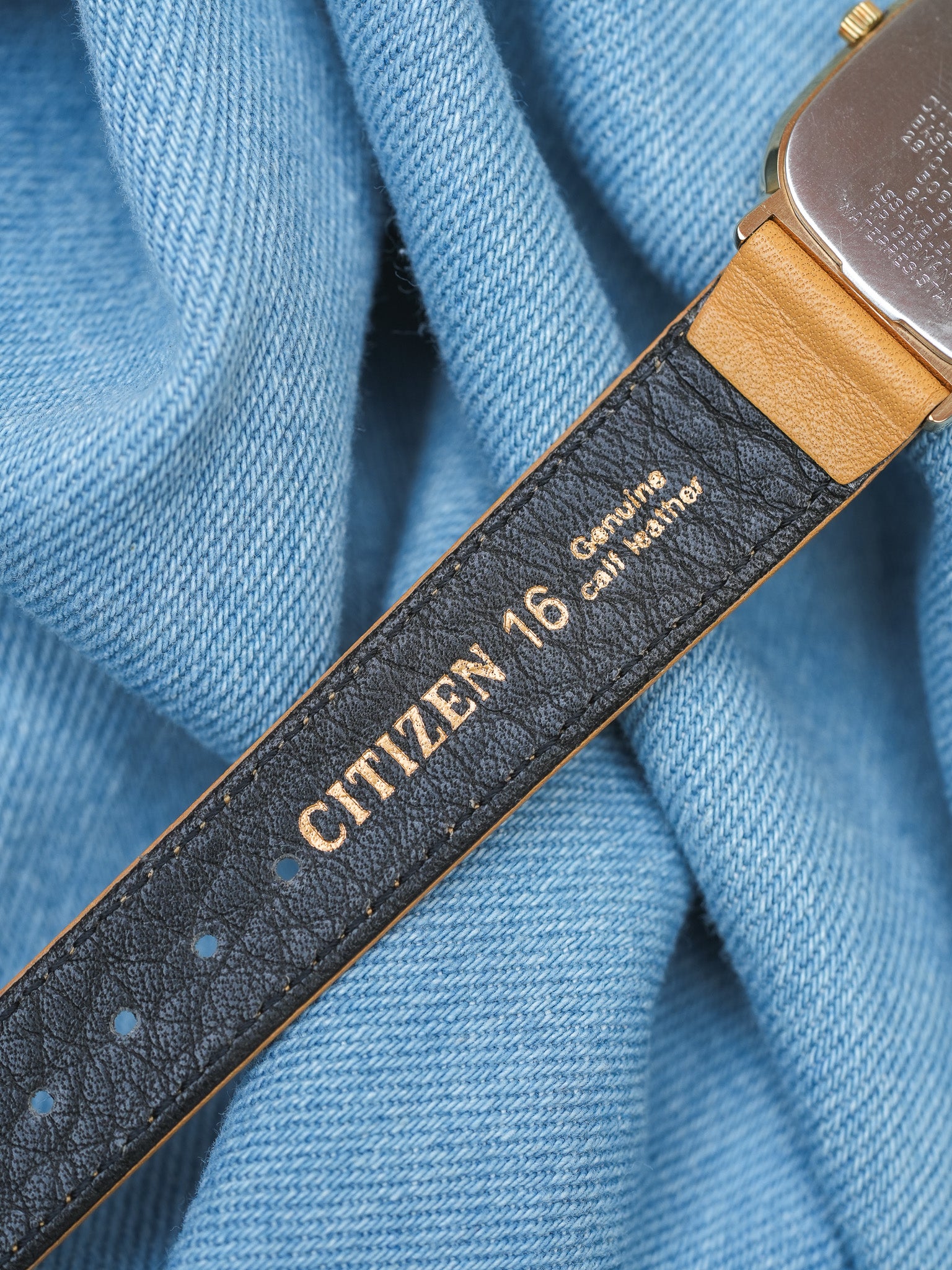 Citizen - Tonneau Citron Or Date 6h - NOS - 1985 - Atelier Victor - Vintage  Shop