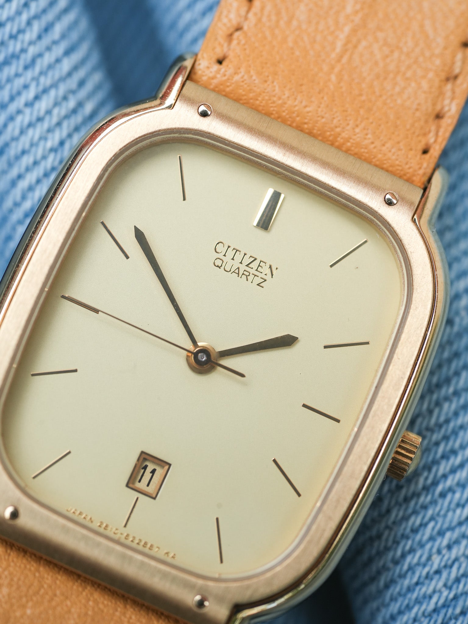Citizen - Tonneau Citron Or Date 6h - NOS - 1985 - Atelier Victor - Vintage  Shop