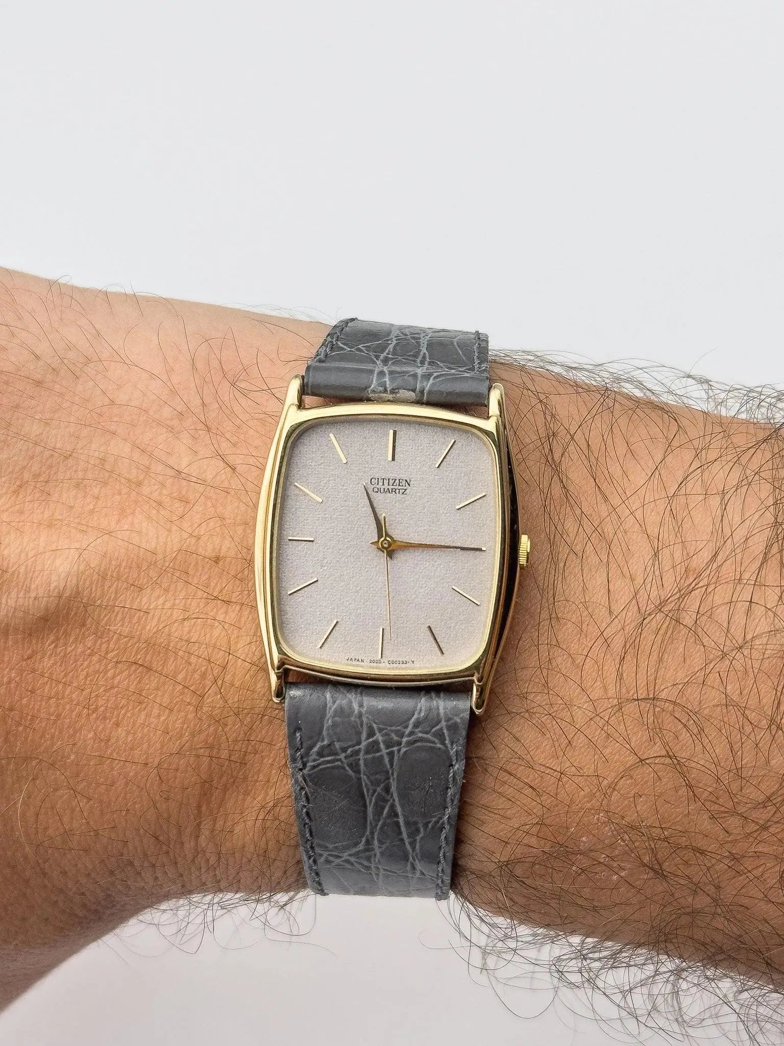 Citizen - Tonneau Grey Dust - NOS - 1990s - Atelier Victor Paris - Vintage Watch Shop Dubai