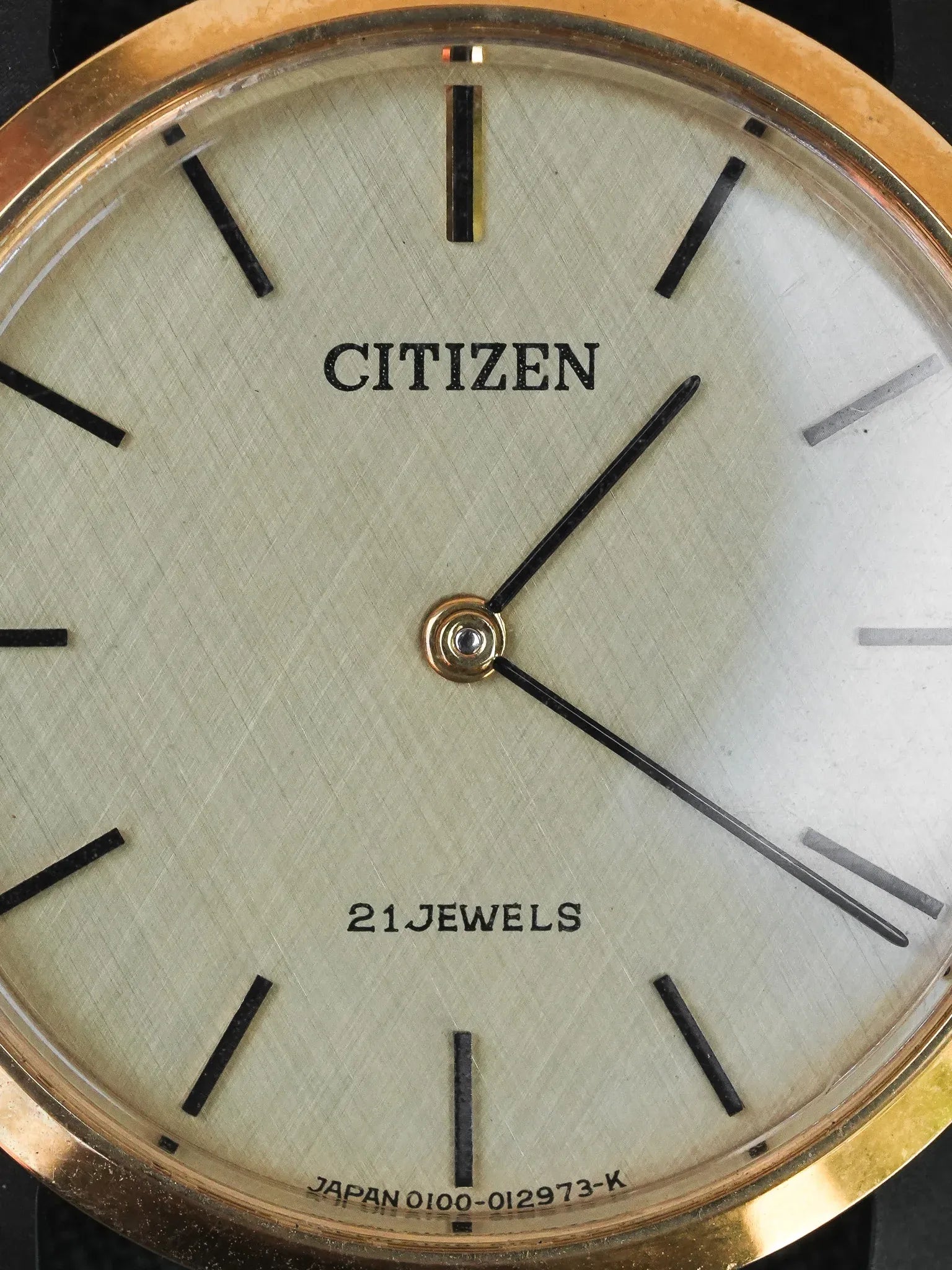 Citizen - Tonneau Noir Or - NOS - 1980s - Atelier Victor