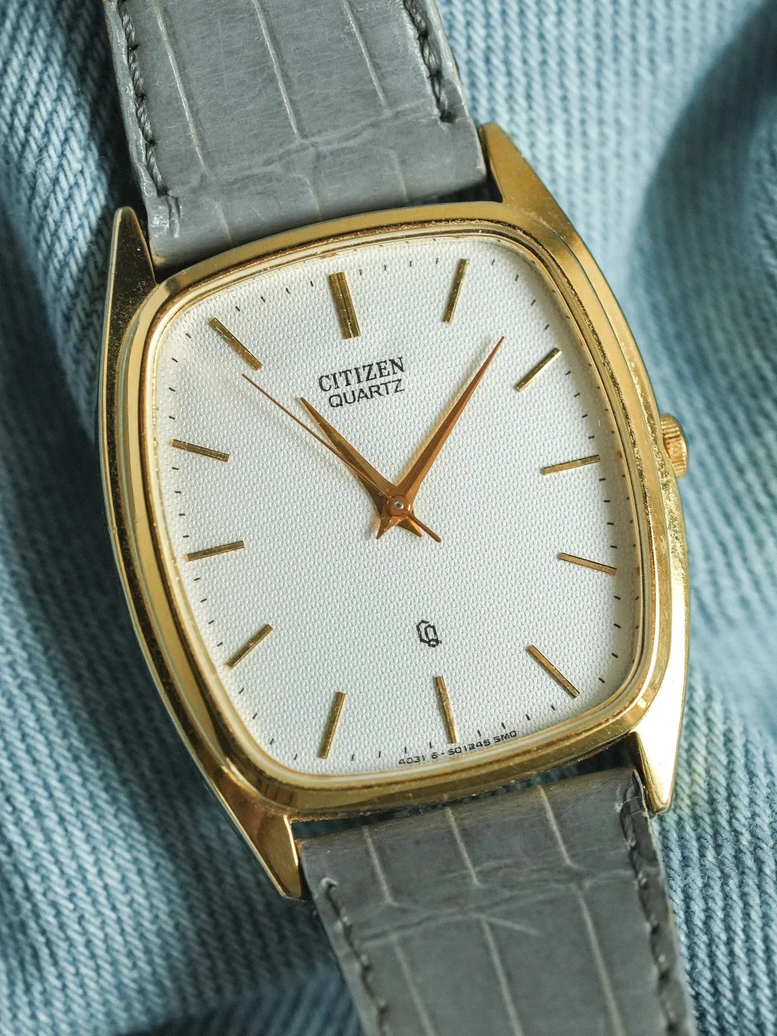 Citizen - Tonneau Or Cadran Clous de Paris Aiguilles dauphines - 1996 - Atelier Victor