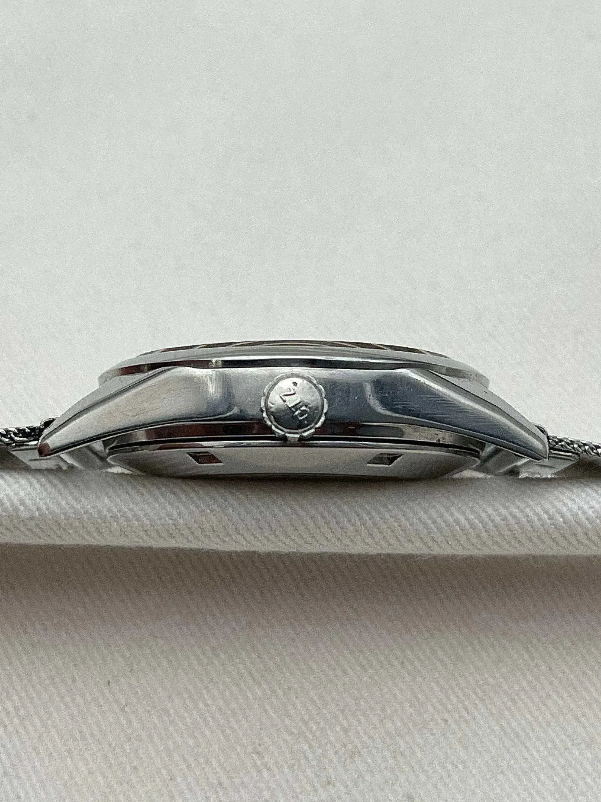 Citizen - V2 Black Dial - 1980s - Atelier Victor