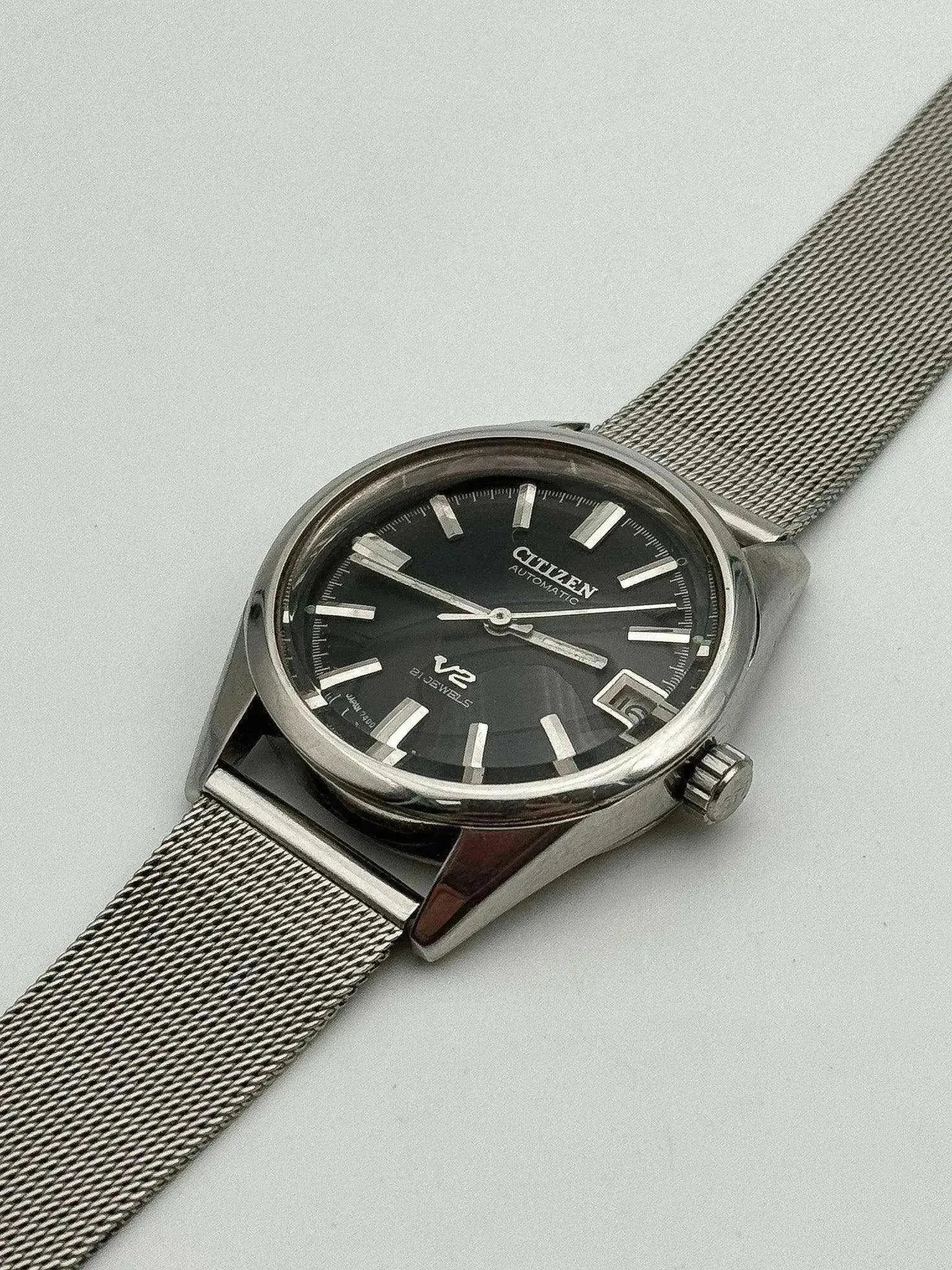 Citizen - V2 Black Dial - 1980s - Atelier Victor Paris - Vintage Watch Shop Dubai