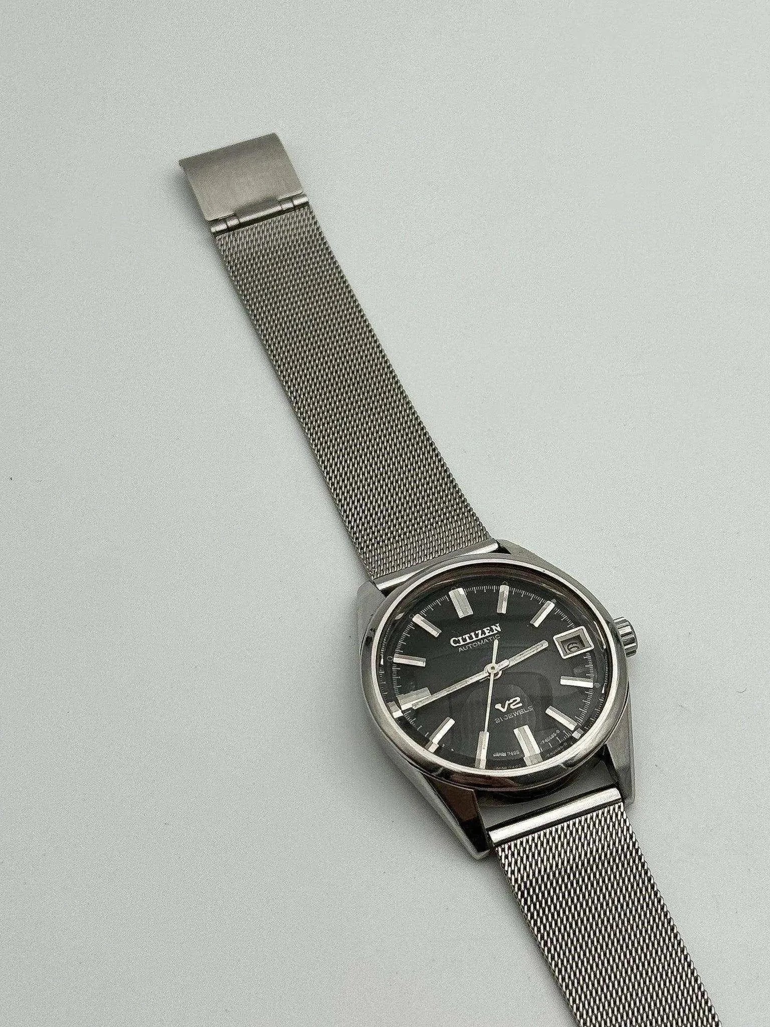 Citizen - V2 Black Dial - 1980s - Atelier Victor Paris - Vintage Watch Shop Dubai