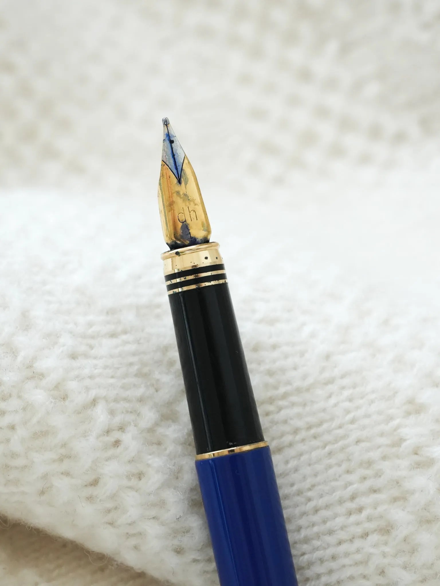 Daniel Hechter - Stylo plume Bleu Plaqué or - Atelier Victor Paris - Vintage Watch Shop Dubai