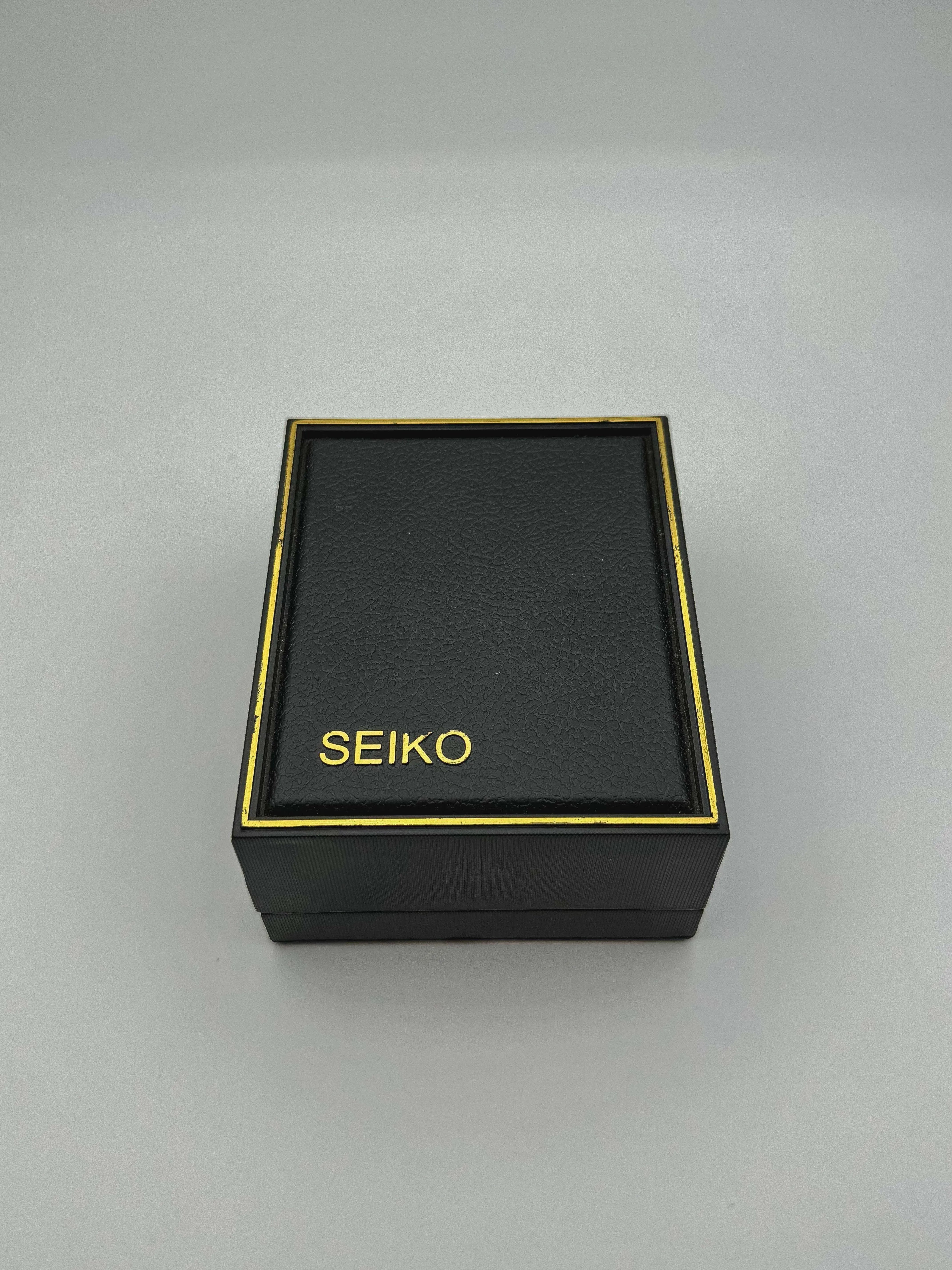 Ecrin de montre - Seiko Vintage - Noir intérieur beige - Atelier Victor - Vintage  Shop