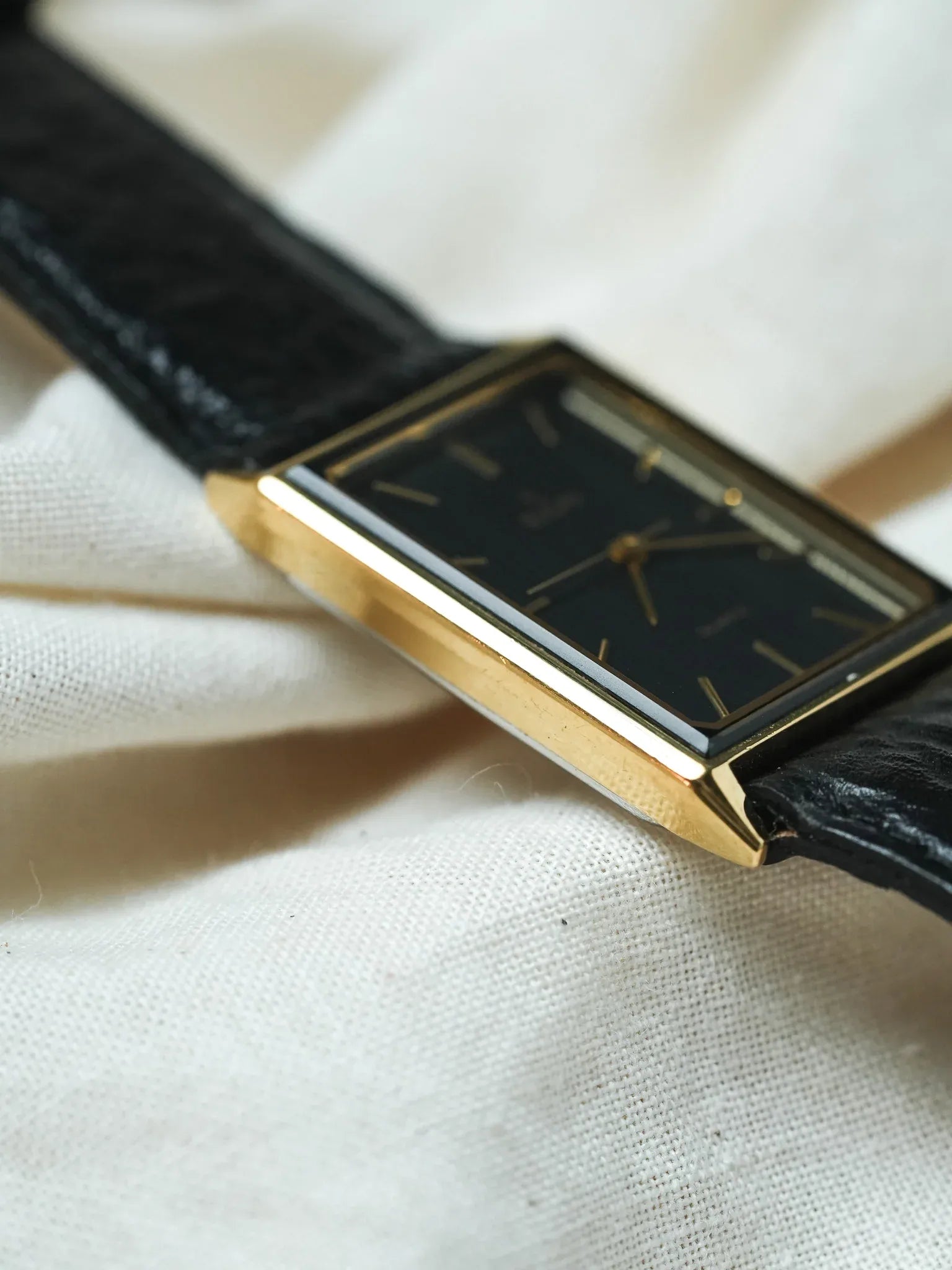 Elgin - Tank Or Laque Noir cadran noir - 1990s - Atelier Victor