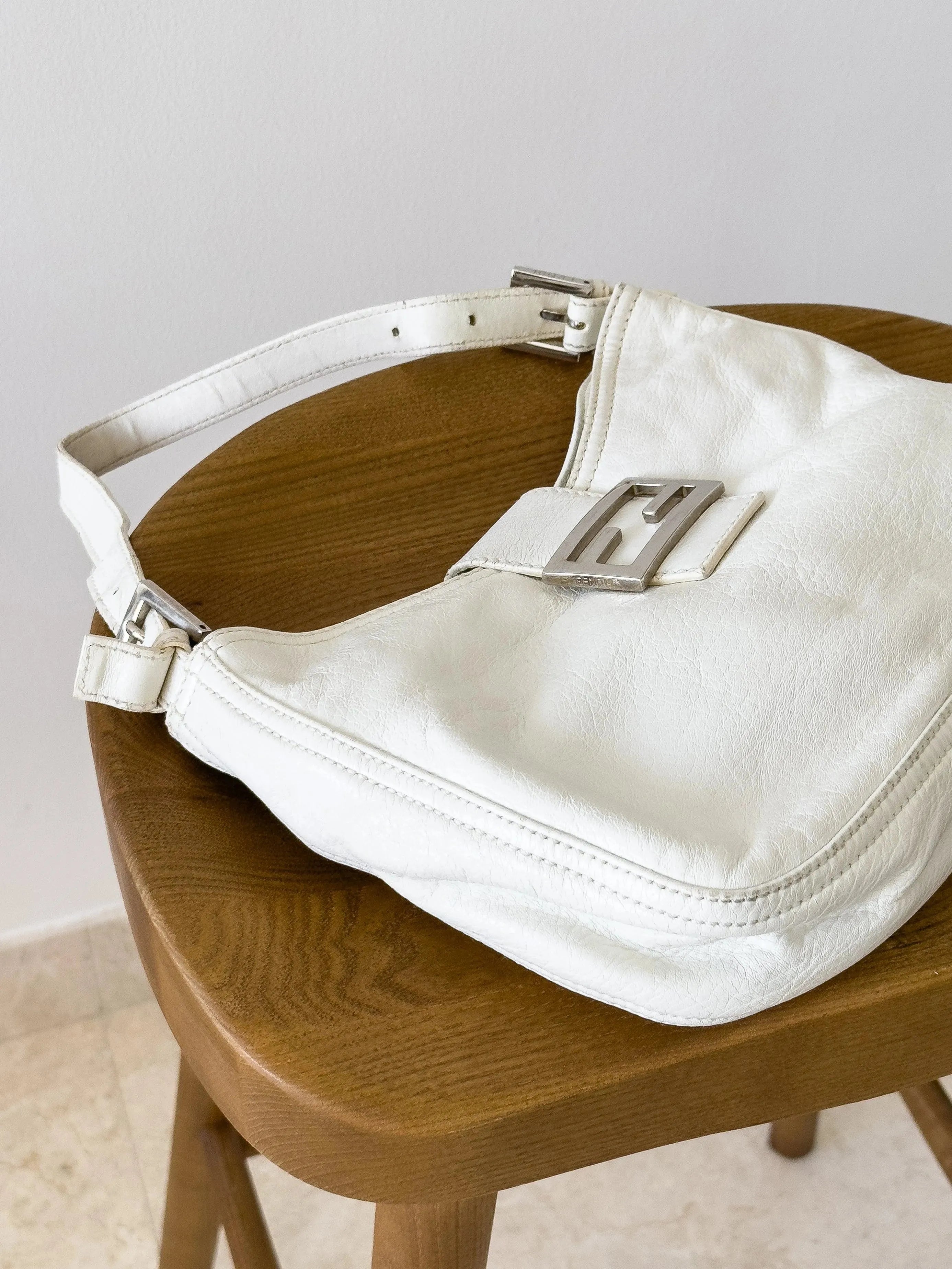 Fendi - Sac à main Baguette Blanc - Atelier Victor Paris - Vintage Watch Shop Dubai