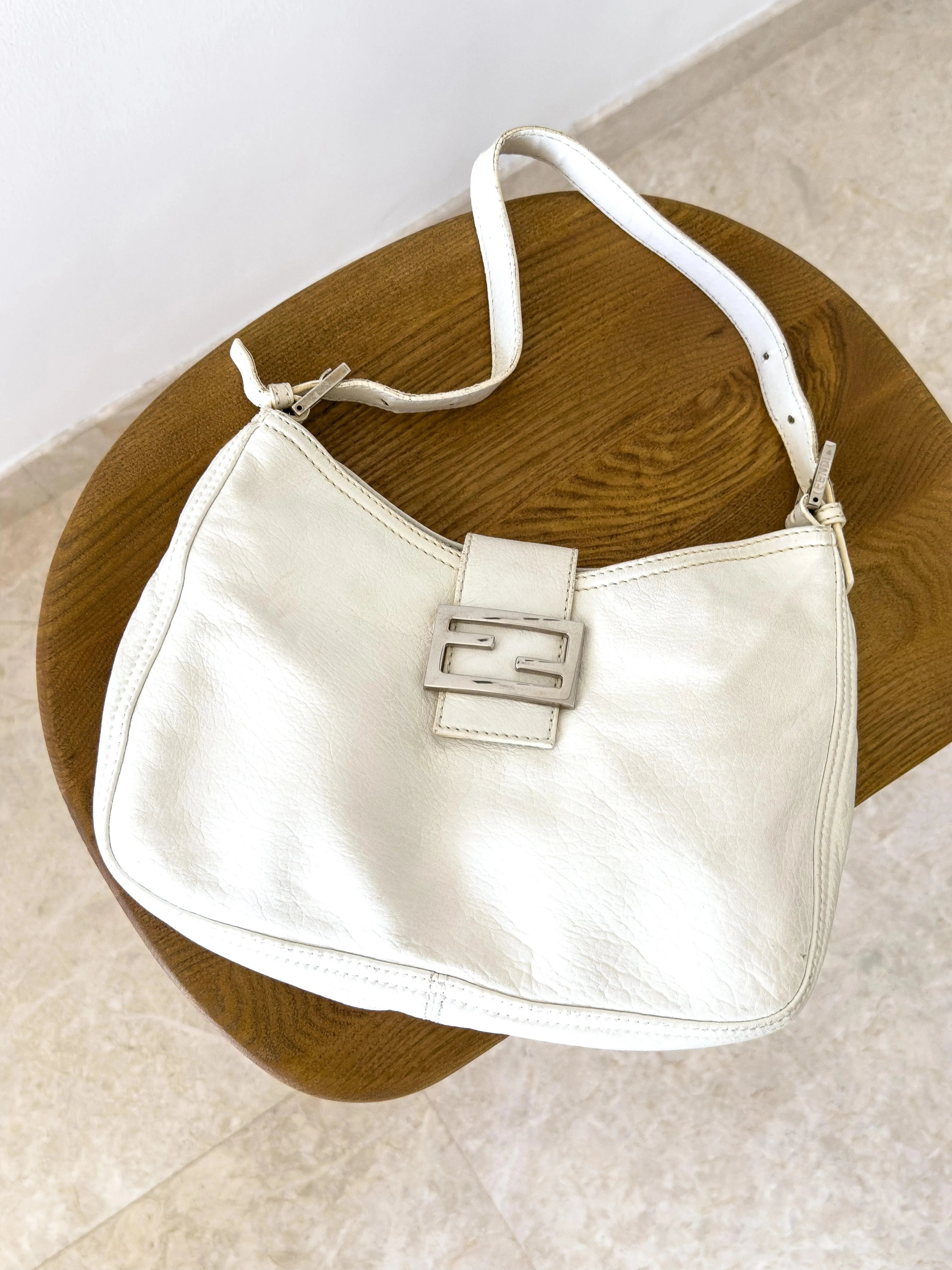 Fendi - Sac à main Baguette Blanc - Atelier Victor Paris - Vintage Watch Shop Dubai