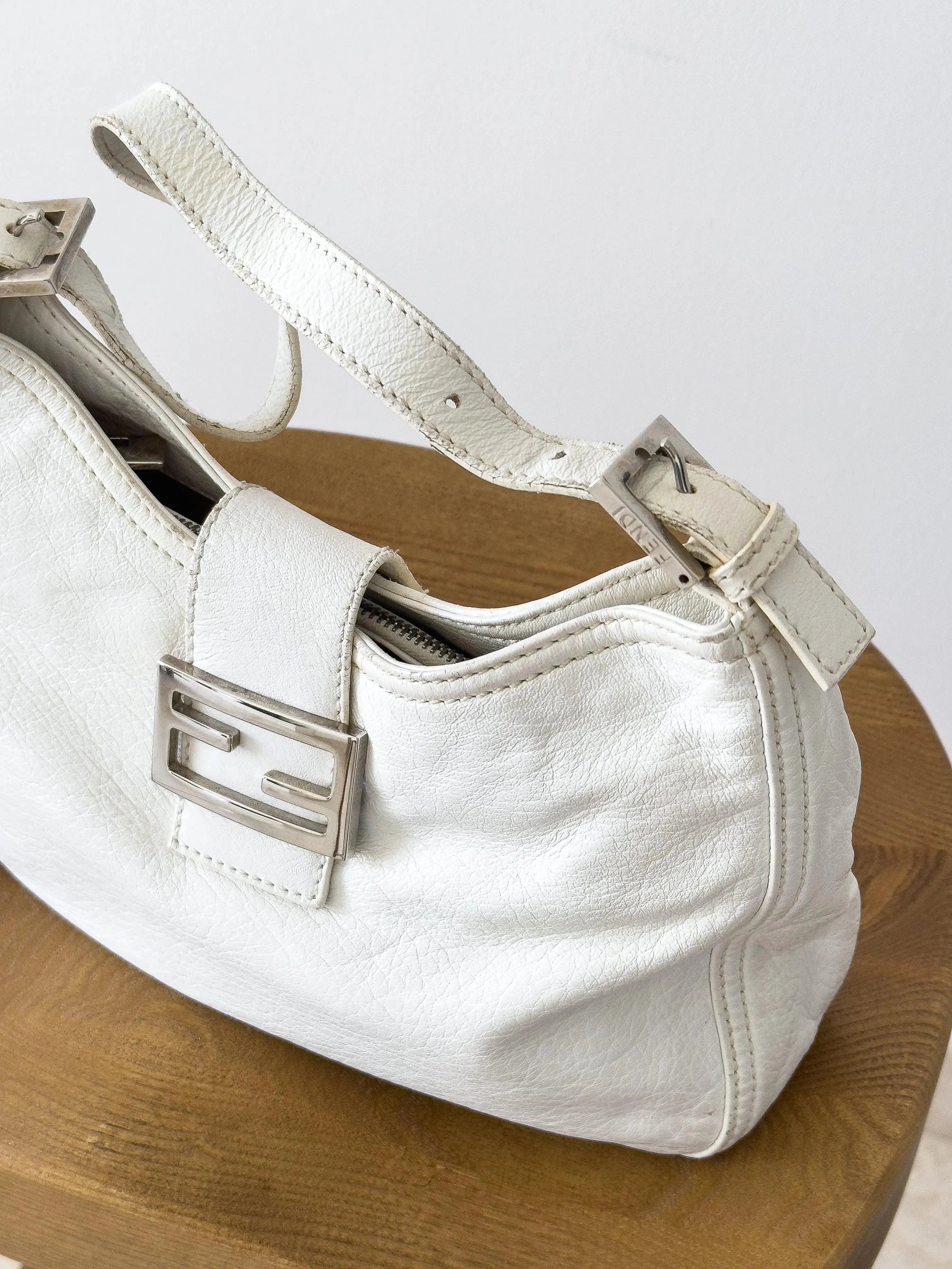 Fendi - Sac à main Baguette Blanc - Atelier Victor Paris - Vintage Watch Shop Dubai