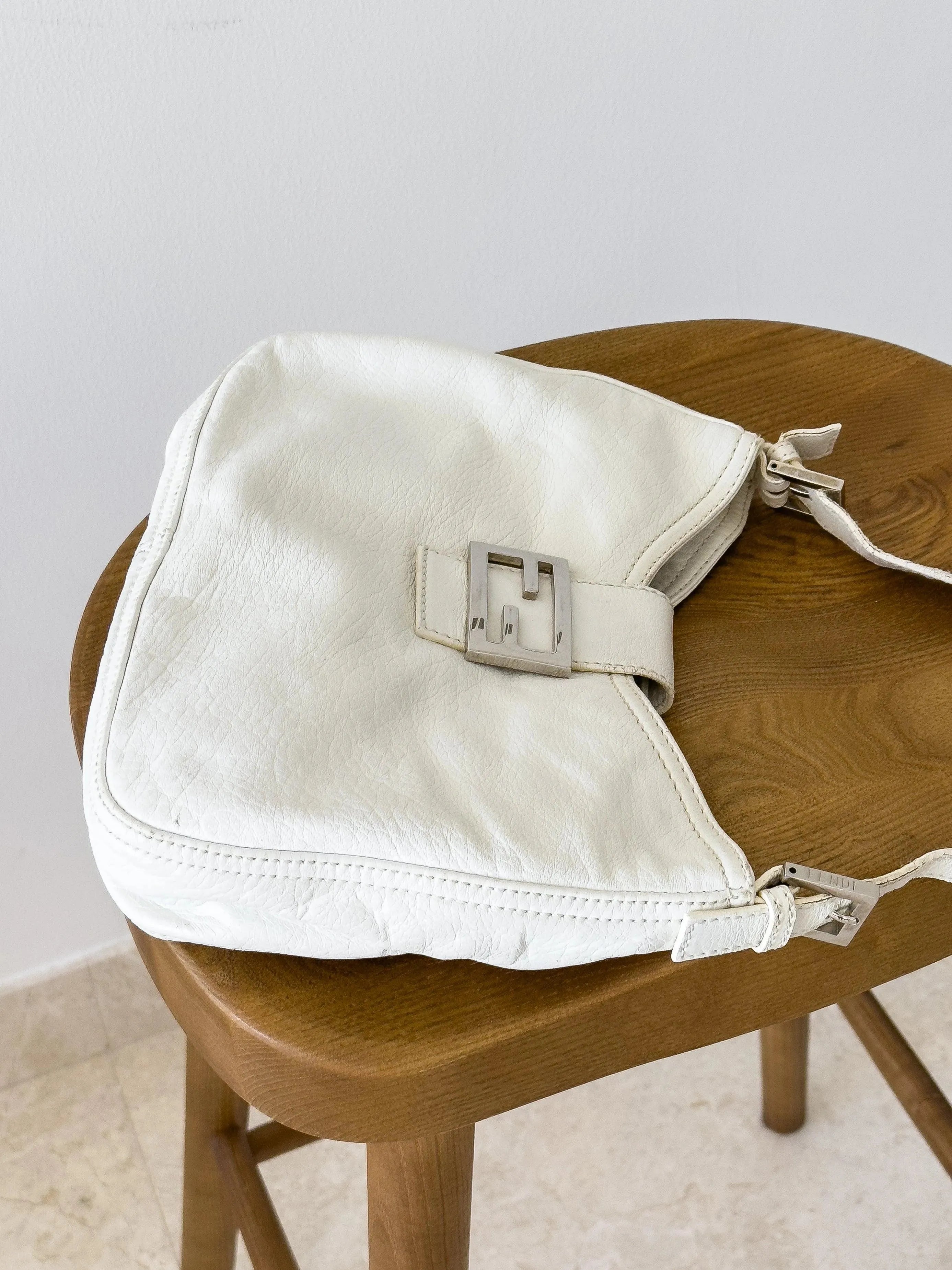Fendi - Sac à main Baguette Blanc - Atelier Victor Paris - Vintage Watch Shop Dubai