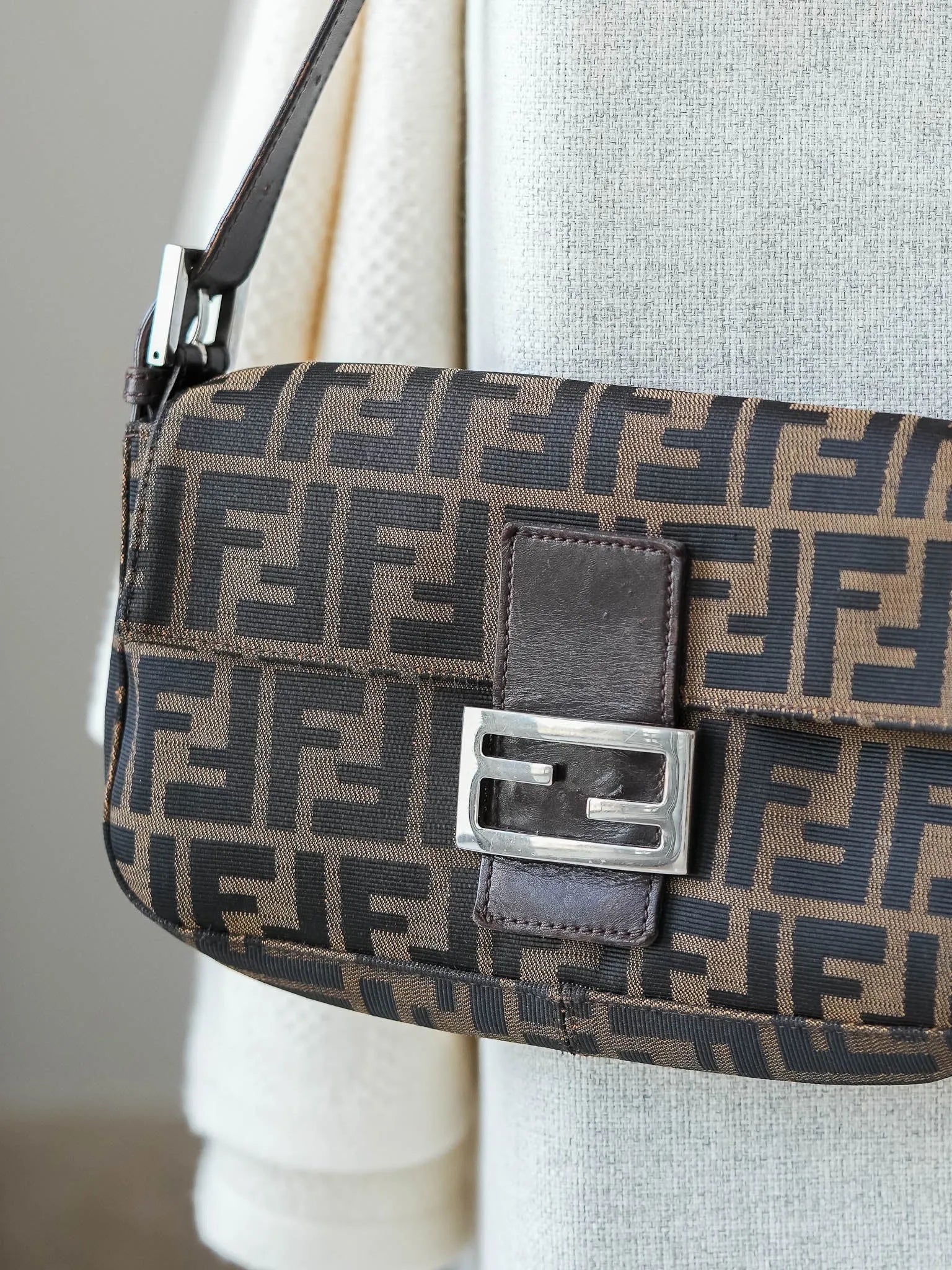 Fendi - Sac à main Baguette en Toile - Atelier Victor