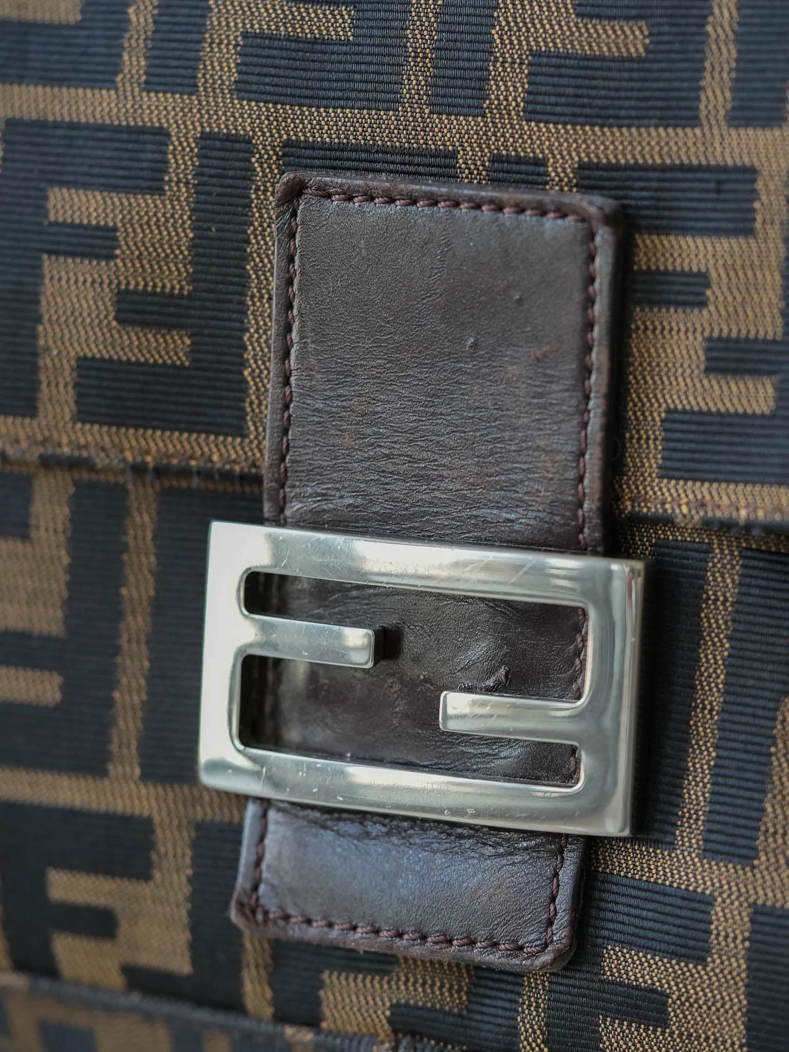 Fendi - Sac à main Baguette en Toile - Atelier Victor