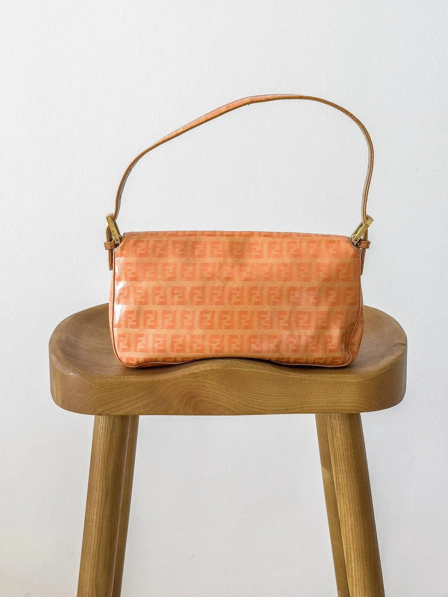 Fendi - Sac à main Baguette Orange - Atelier Victor Paris - Vintage Watch Shop Dubai