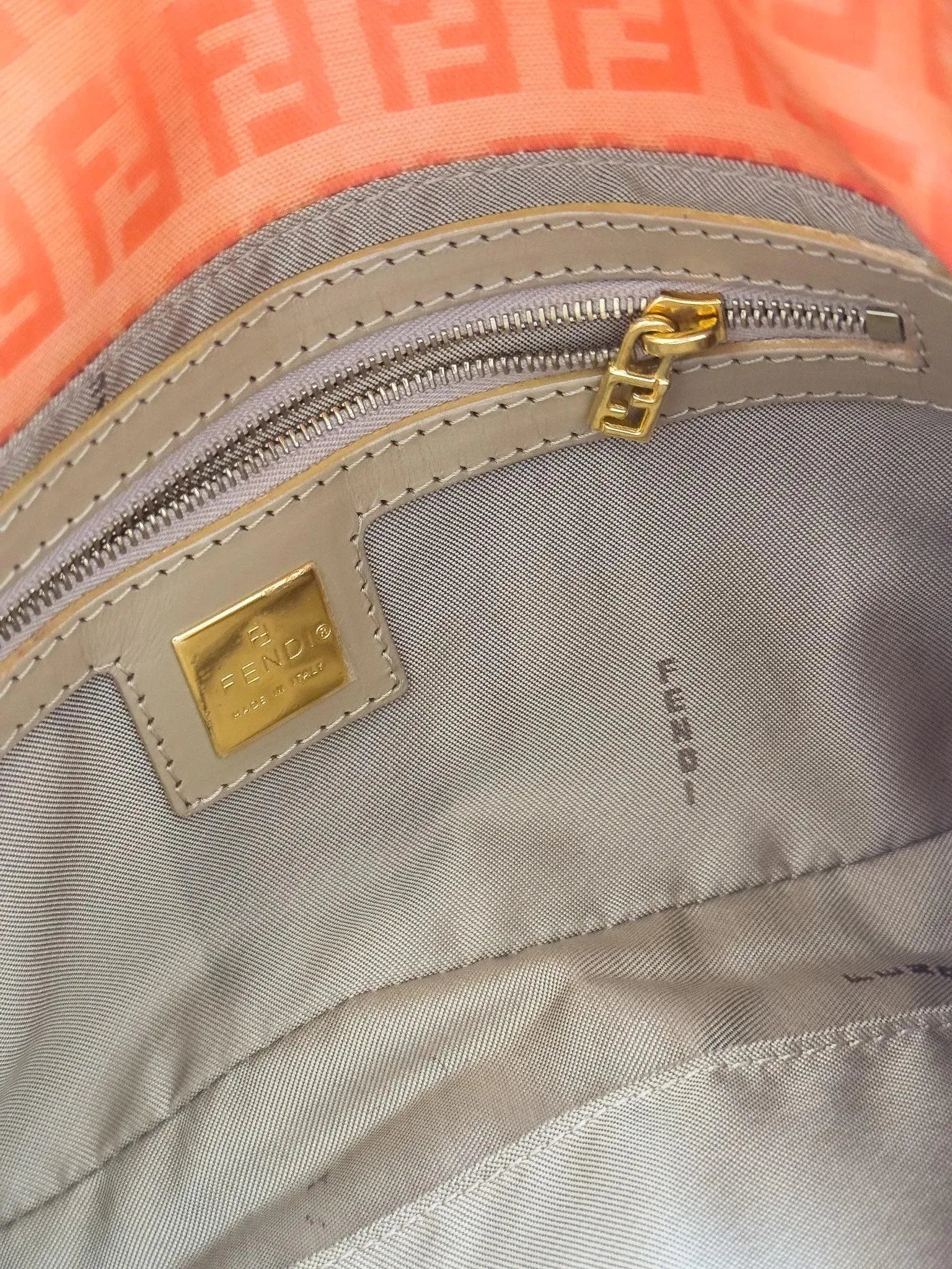 Fendi - Sac à main Baguette Orange - Atelier Victor Paris - Vintage Watch Shop Dubai