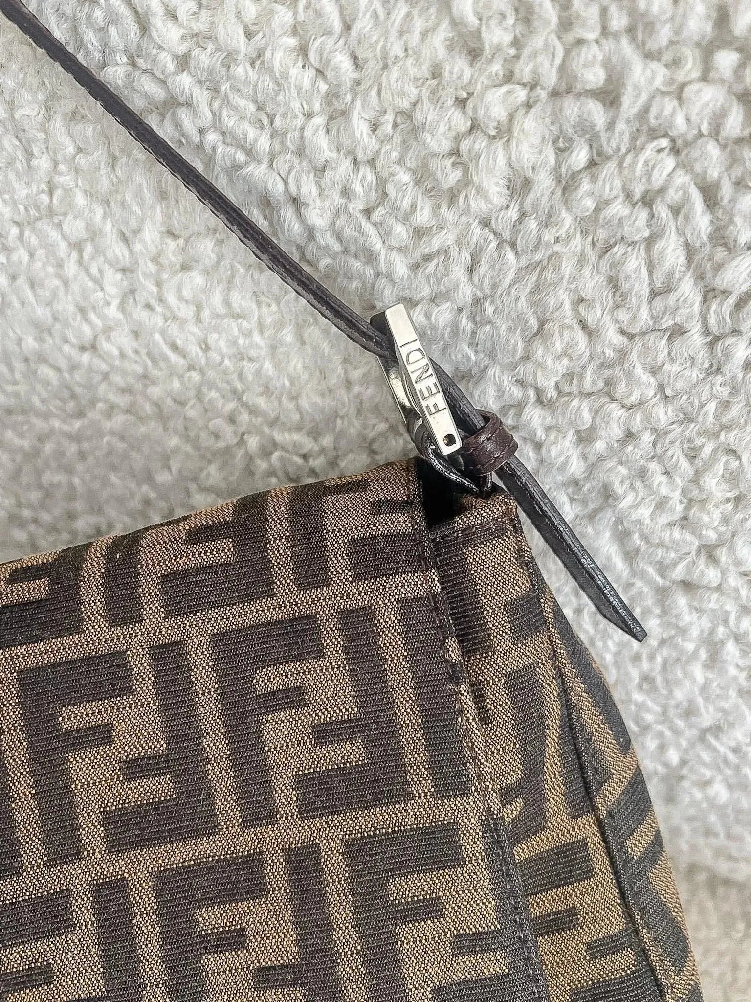 Fendi - Sac à main Mamma Baguette - Atelier Victor - Vintage  Shop