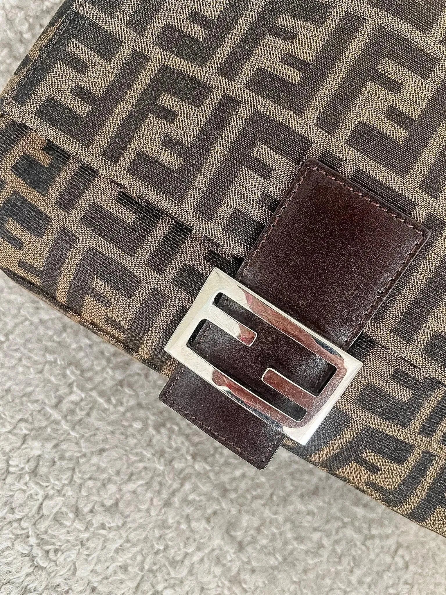 Fendi - Sac à main Mamma Baguette - Atelier Victor - Vintage  Shop