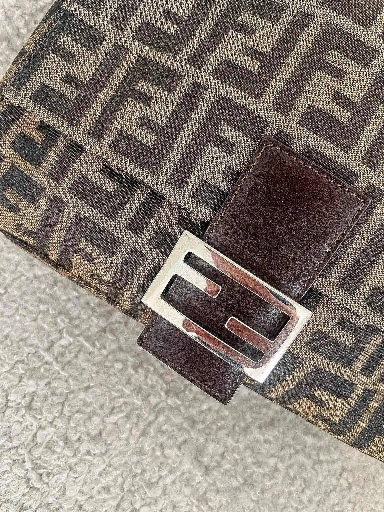 Fendi - Sac à main Mamma Baguette - Atelier Victor - Vintage  Shop