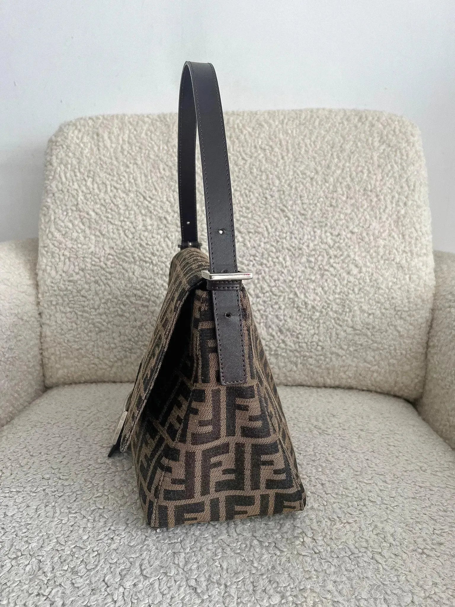 Fendi - Sac à main Mamma Baguette - Atelier Victor - Vintage  Shop