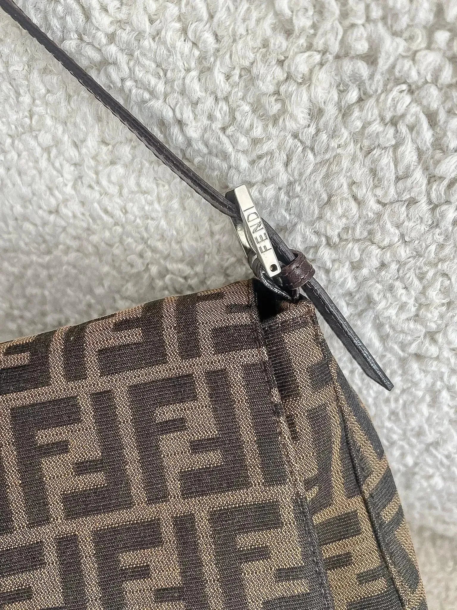 Fendi - Sac à main Mamma Baguette - Atelier Victor - Vintage  Shop