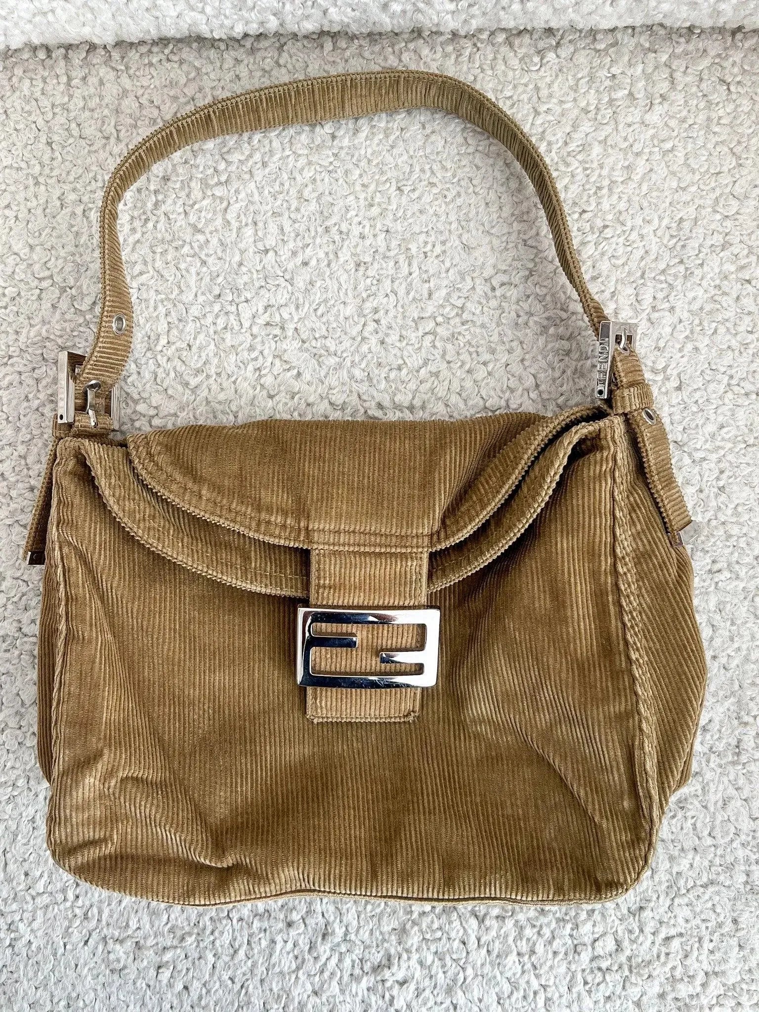 Fendi - Sac à main Mamma Baguette Suede - Atelier Victor Paris - Vintage Watch Shop Dubai