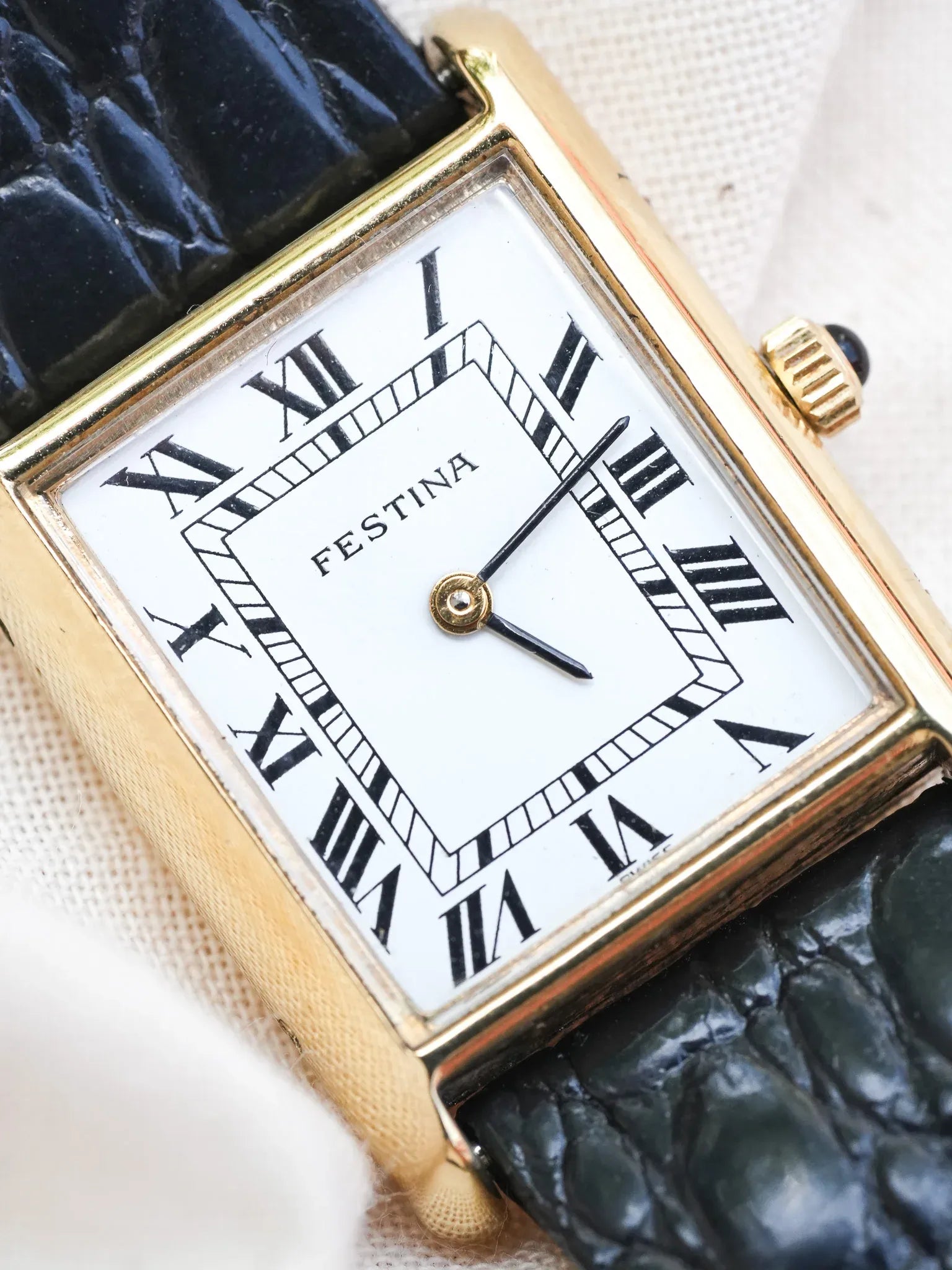 Festina - Tank Romain Blanc Plaqué or - 1980s - Atelier Victor