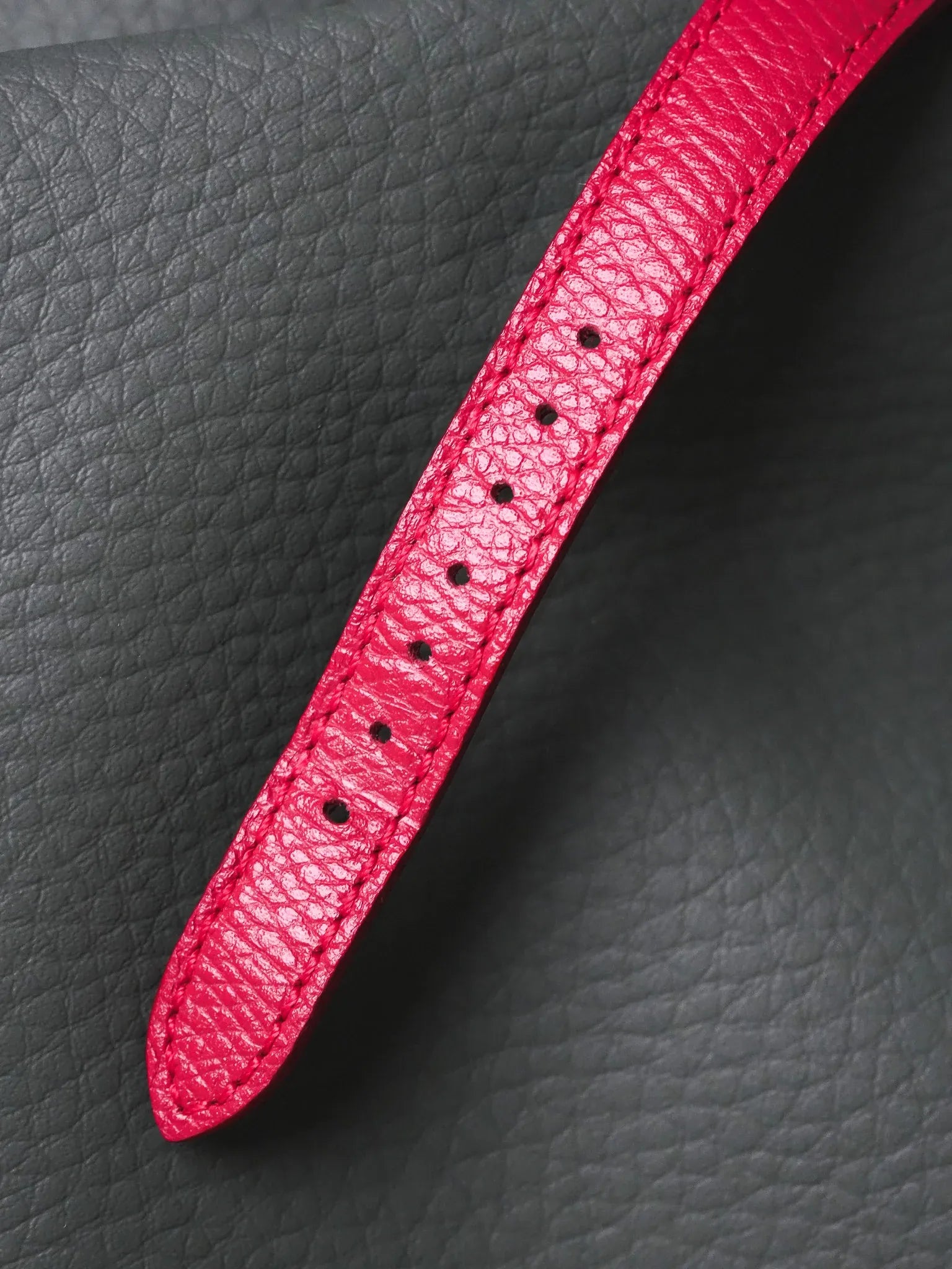 Gerald Genta - Mickey Mouse Disney 27mm Nacre Facetté - 1990s - Atelier Victor