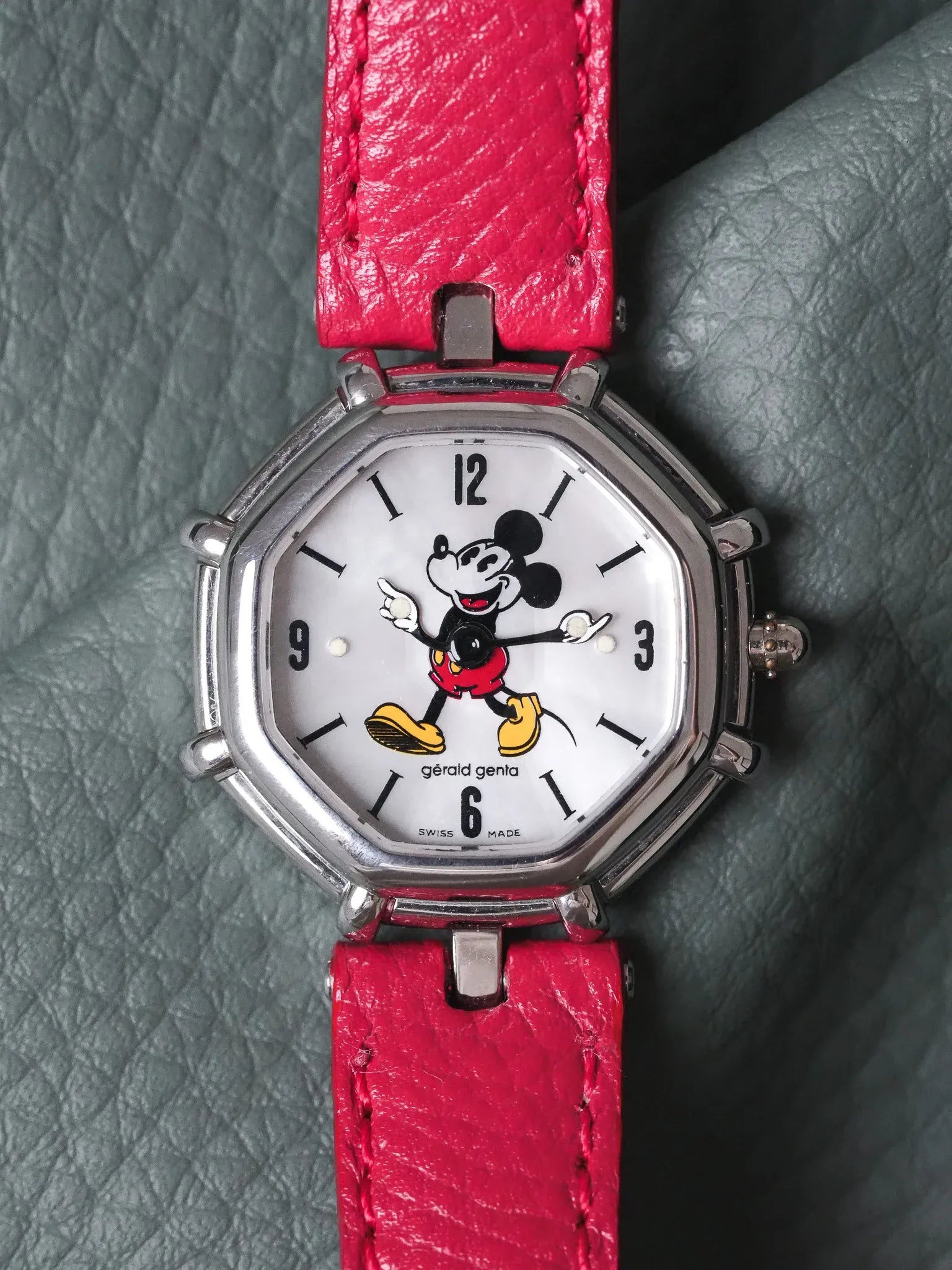 Gerald Genta - Mickey Mouse Disney 27mm Nacre Facetté - 1990s - Atelier Victor