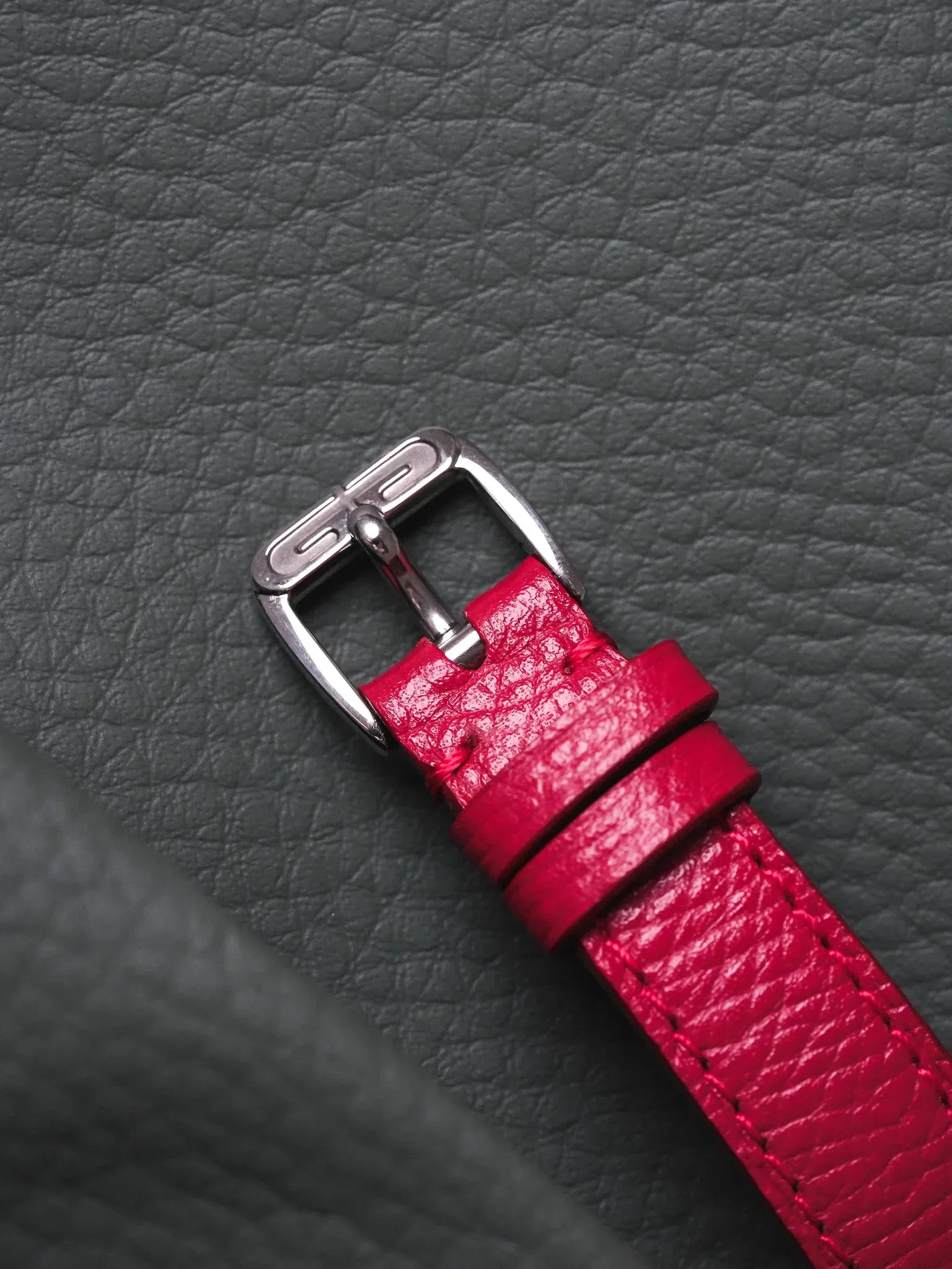 Gerald Genta - Mickey Mouse Disney 27mm Nacre Facetté - 1990s - Atelier Victor