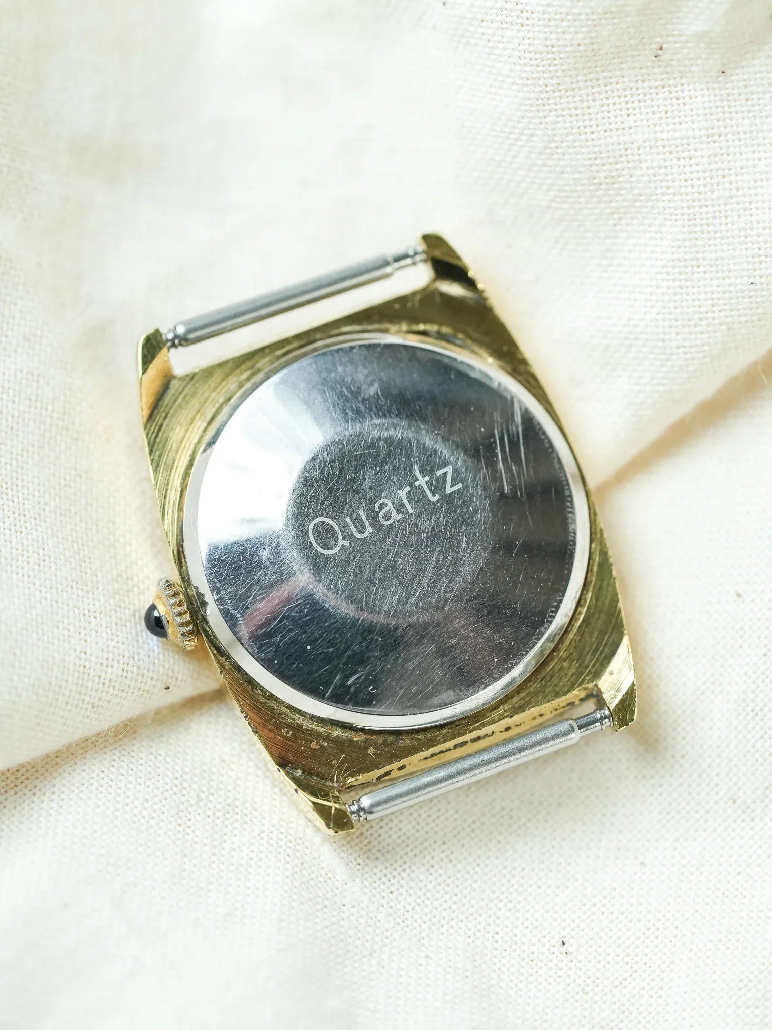 Grand-Paris - Tonneau Or patine quartz - 1980s - Atelier Victor - Vintage  Shop