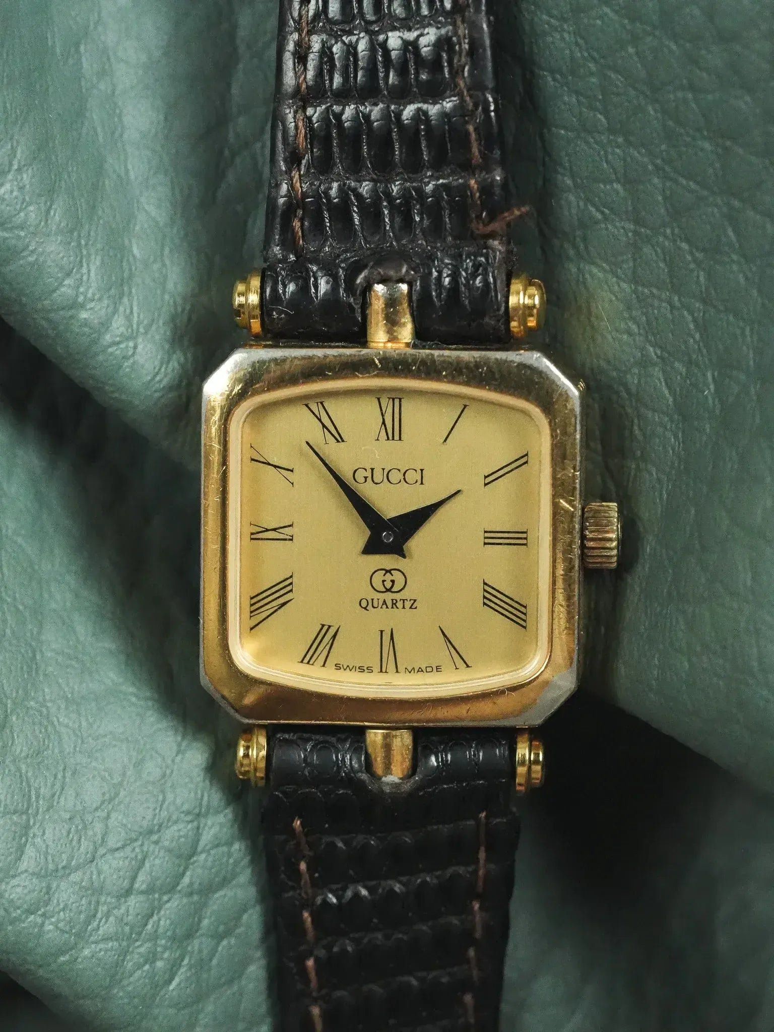 Gucci - Women Gold Lacquer GG Red Cushion - 1990s - Atelier Victor