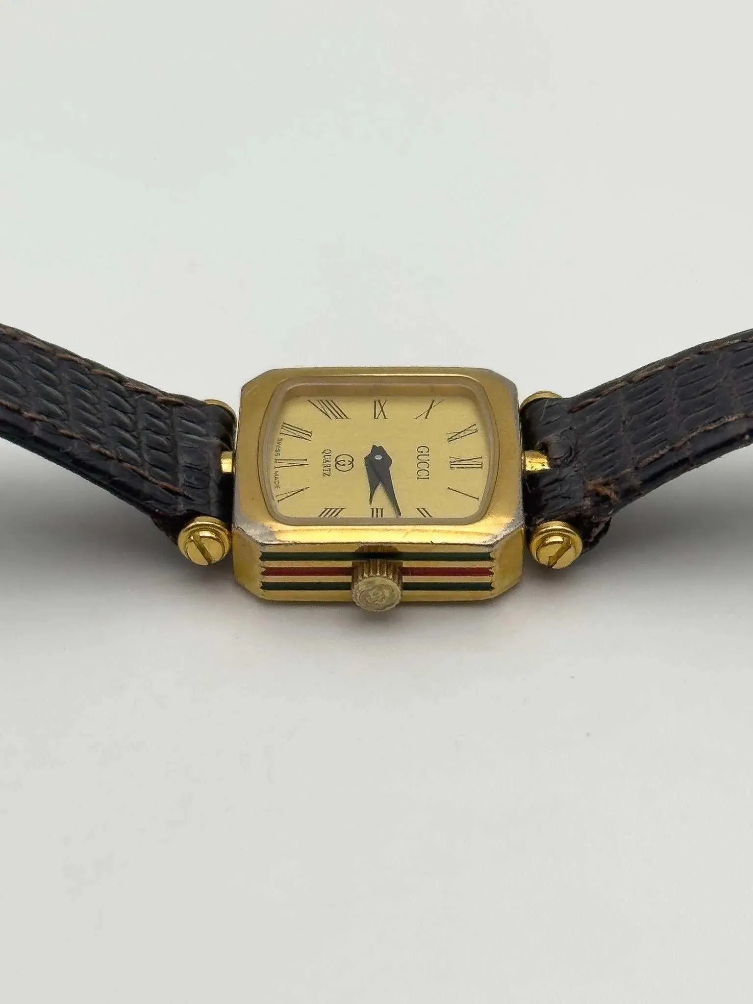 Gucci - Lady Square Gold - 1990s - Atelier Victor Paris - Vintage Watch Shop Dubai