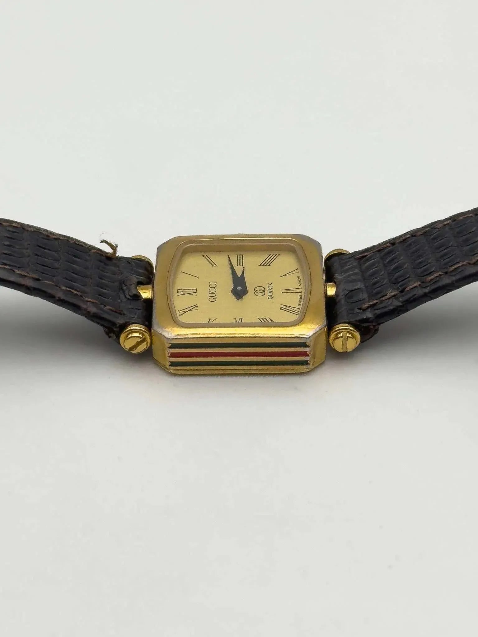 Gucci - Lady Square Gold - 1990s - Atelier Victor Paris - Vintage Watch Shop Dubai