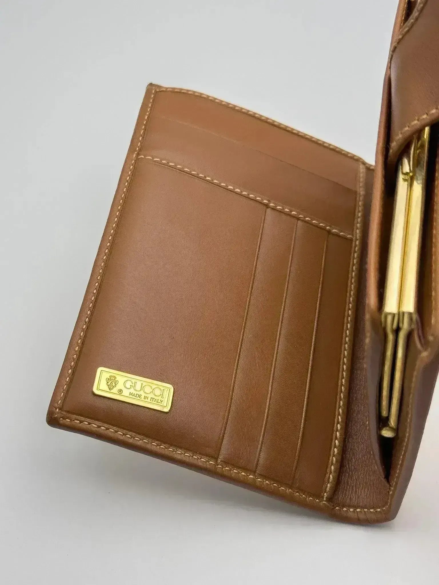 GUCCI - Canvas White Camel portfolio
