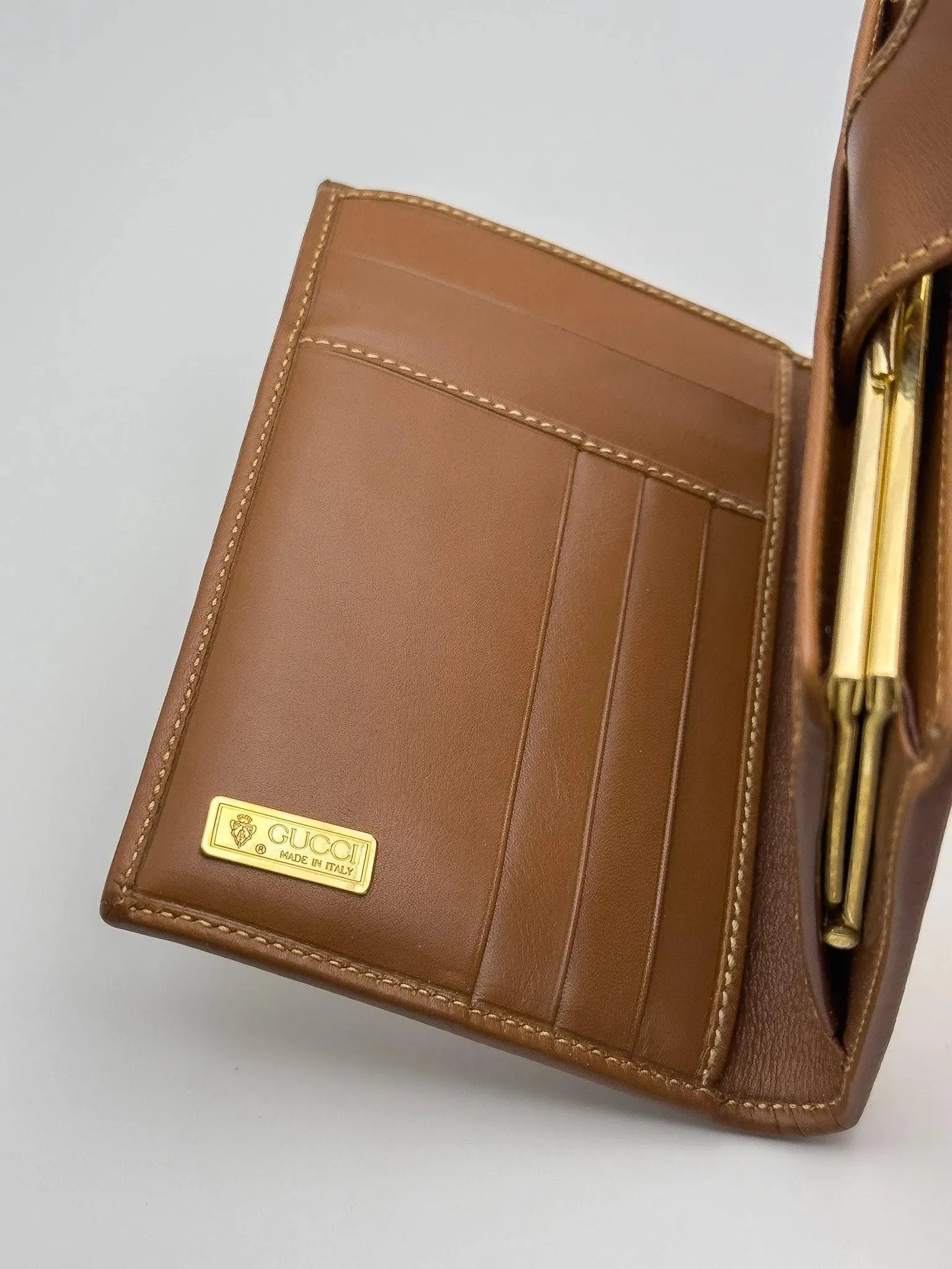 Gucci - Portefeuille en toile GG Blanc Camel - Atelier Victor Paris - Vintage Watch Shop Dubai