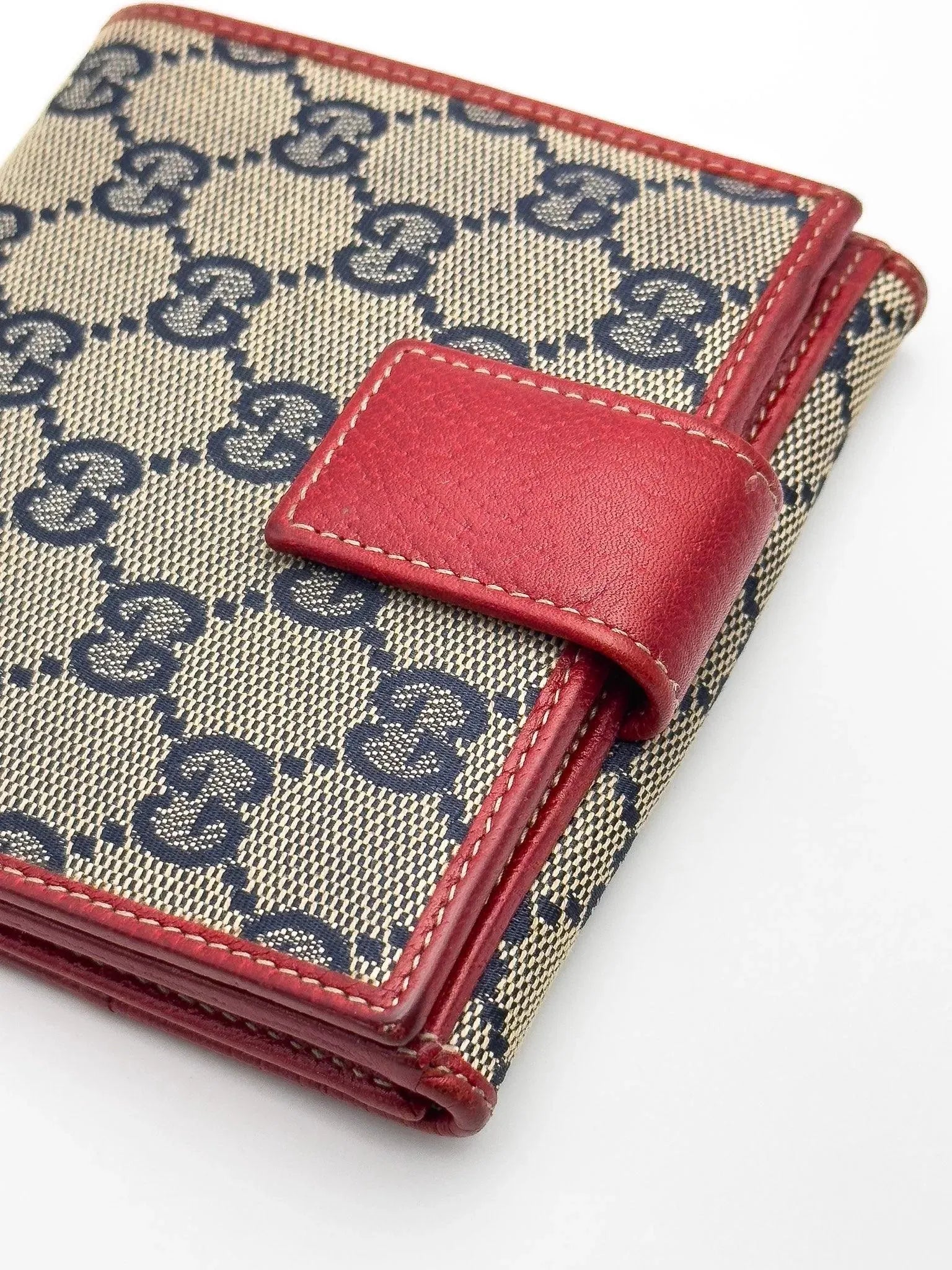 Gucci - Portefeuille en toile GG Bleu Cuir Rouge - Atelier Victor Paris - Vintage Watch Shop Dubai