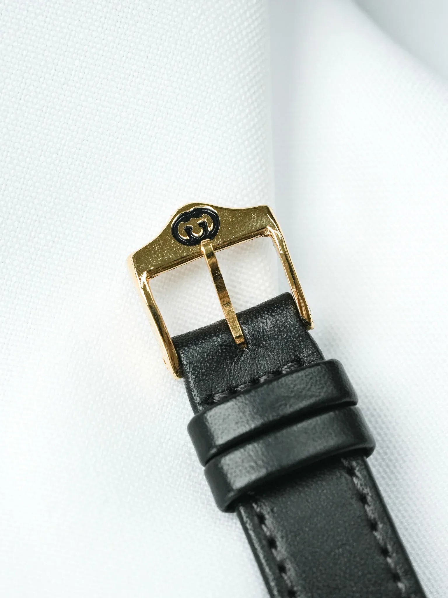 Gucci - Ronde Or Index Romain Cadran noir (0005145) - 1990s - Atelier Victor