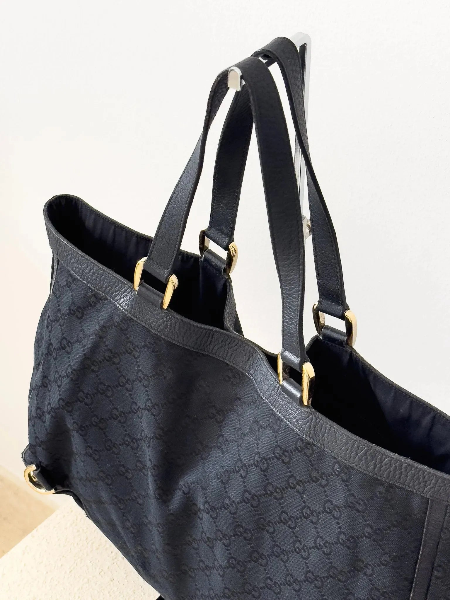 Gucci - Sac cabas GG Abbey noir - Atelier Victor Paris - Vintage Watch Shop Dubai