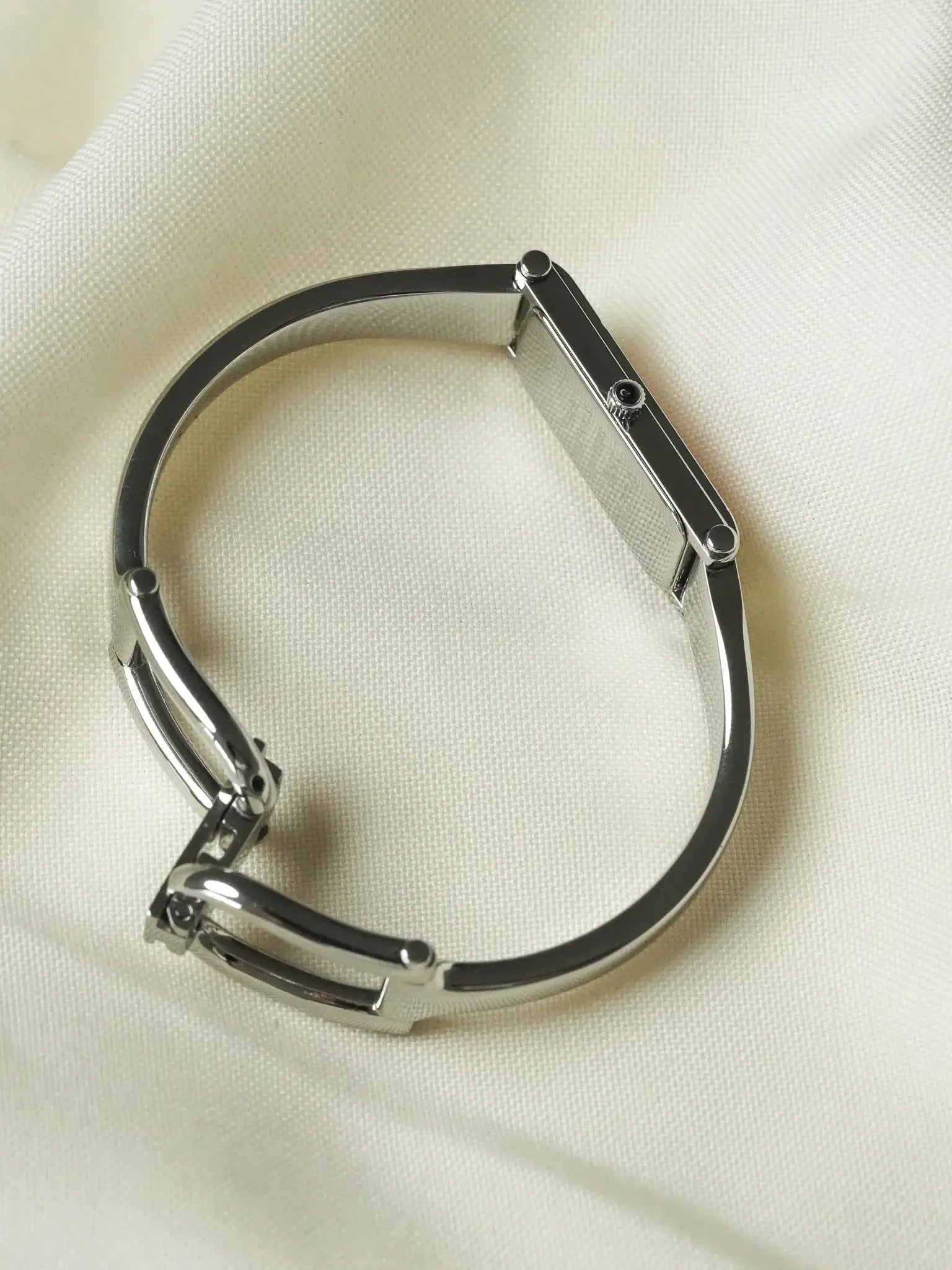 Gucci - Tank Steel Bangle Bracelet Mother-of-pearl Dial - 1990s display picture 3