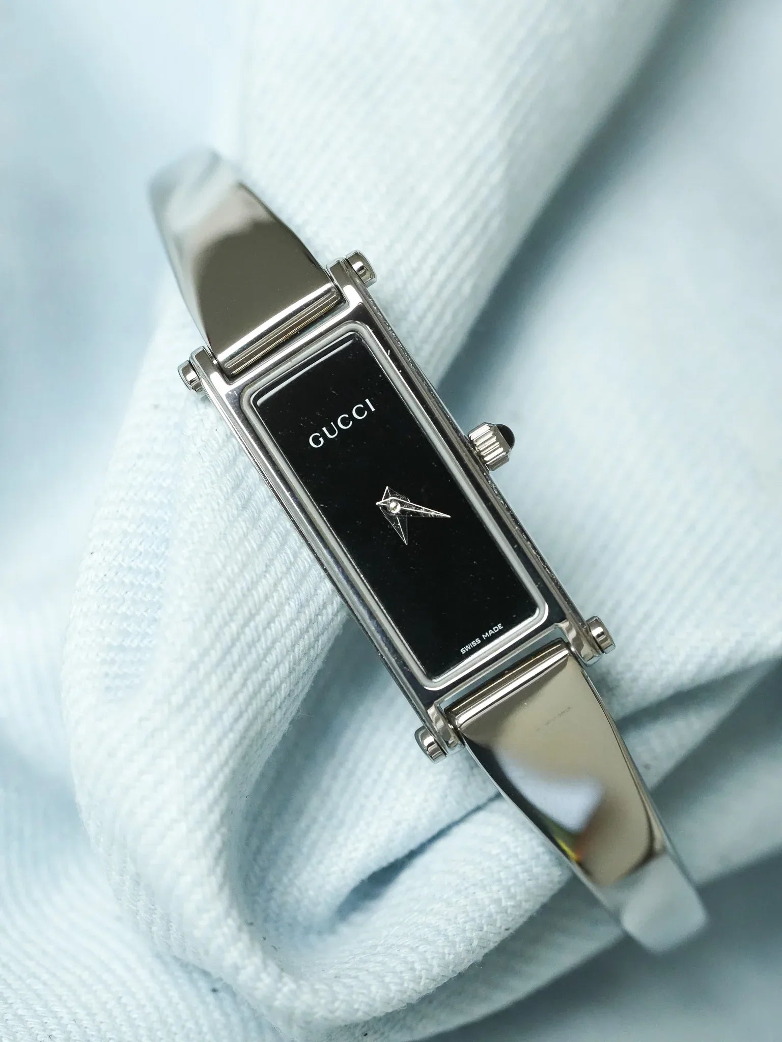 Gucci - Tank Bracelet Jonc Acier Cadran noir - 1990s - Atelier Victor