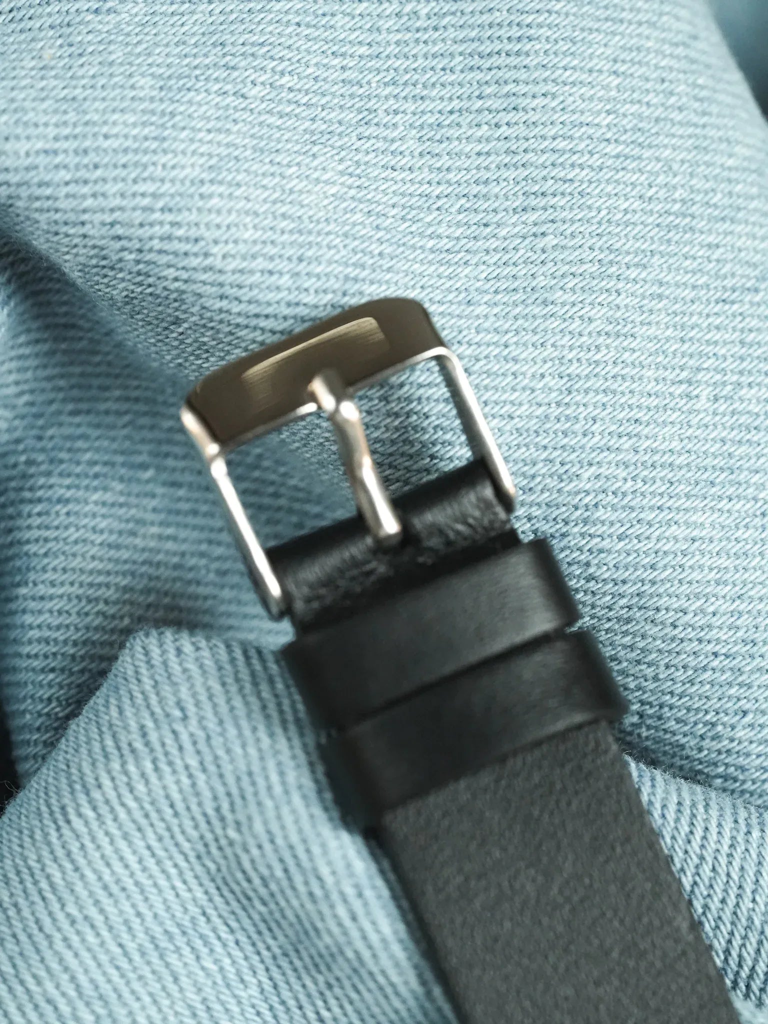 Hitachi - Tank Reverso Acier Quartz - 1990s - Atelier Victor