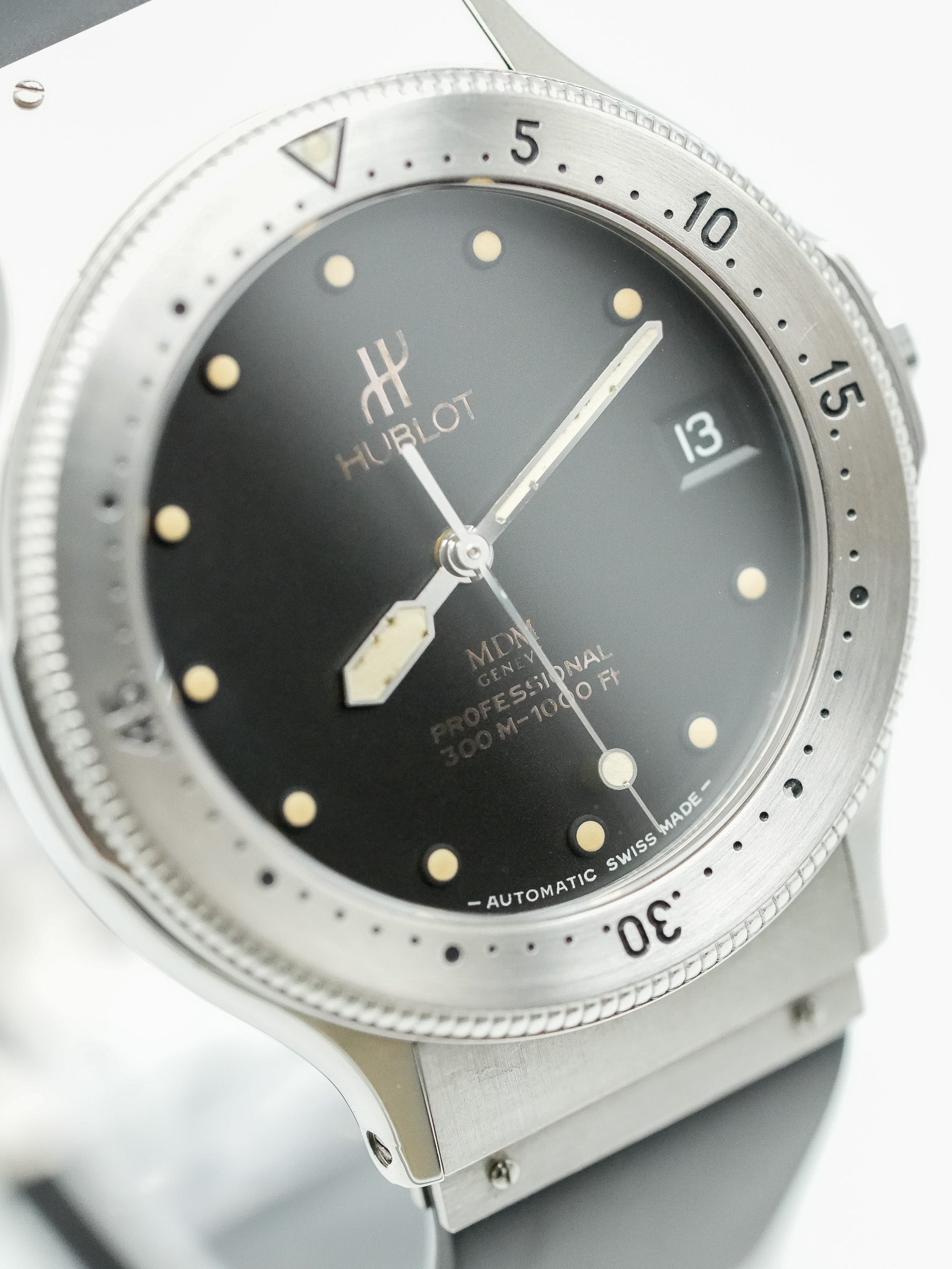 Hublot - MDM Acier Automatique Professionnal 300m - 1990s - Atelier Victor Paris - Vintage Watch Shop Dubai