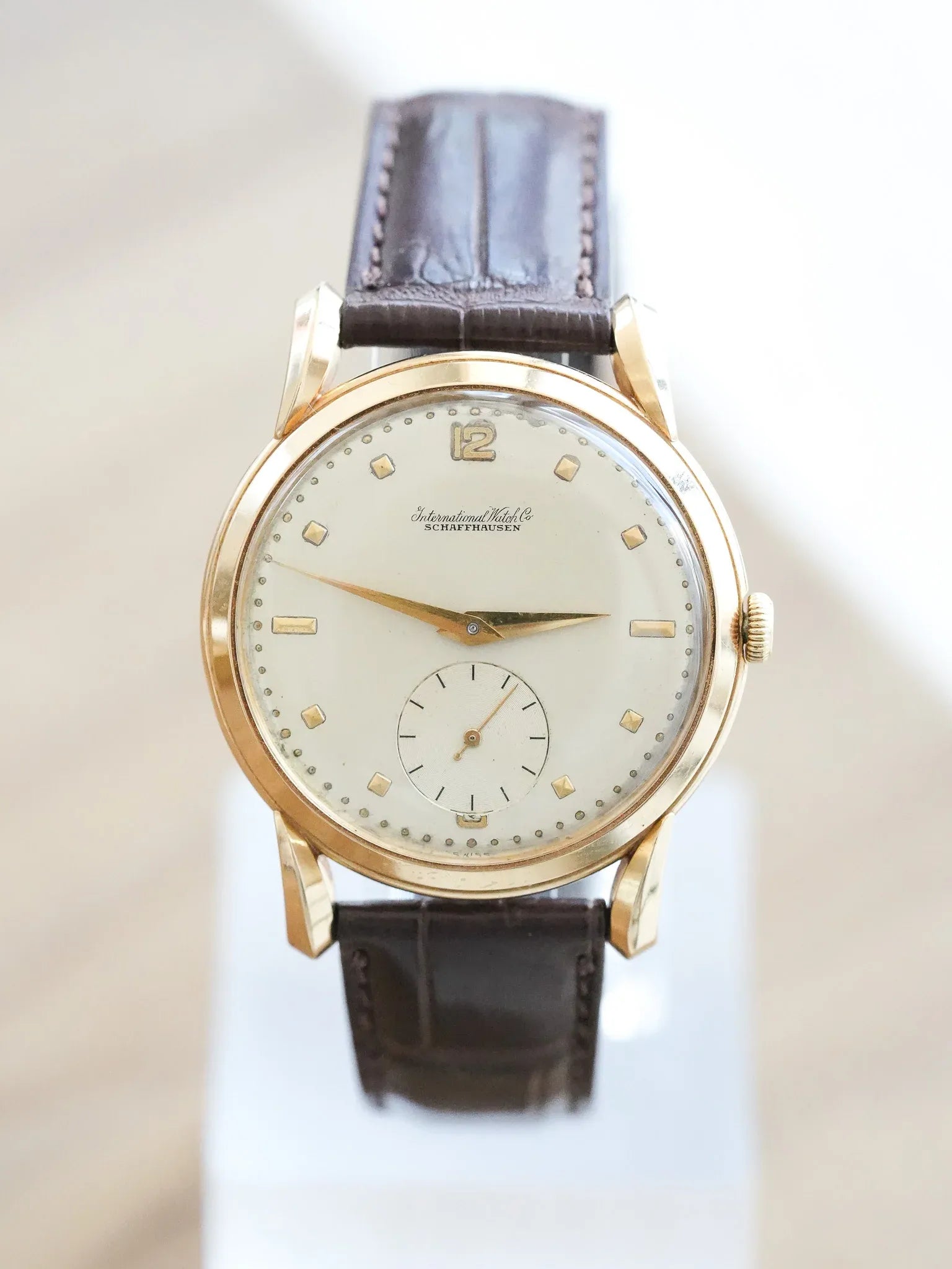 IWC - Calatrava Or jaune 18k Cornes Gouttes d'eau - 1940s - Atelier Victor - Vintage  Shop
