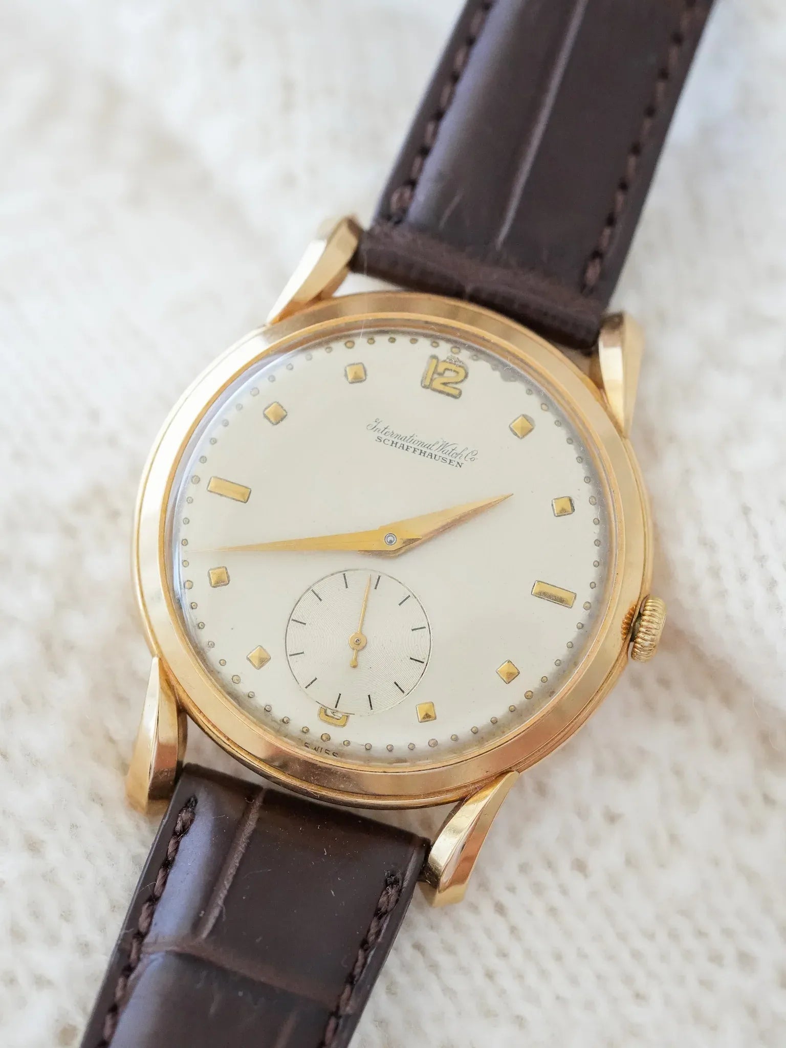 IWC - Calatrava Or jaune 18k Cornes Gouttes d'eau - 1940s - Atelier Victor - Vintage  Shop