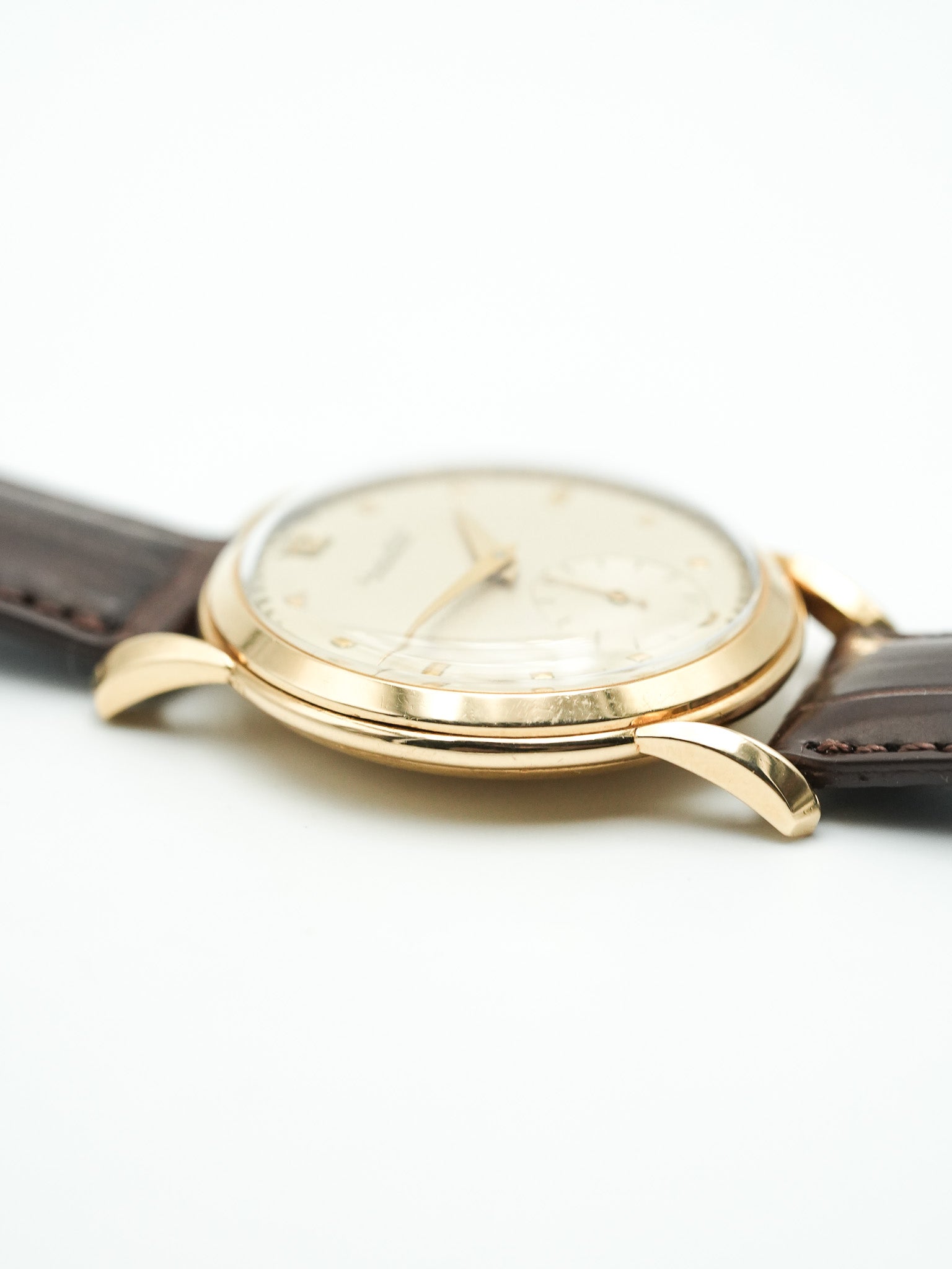 IWC - Calatrava Or jaune 18k Cornes Gouttes d'eau - 1940s - Atelier Victor - Vintage  Shop