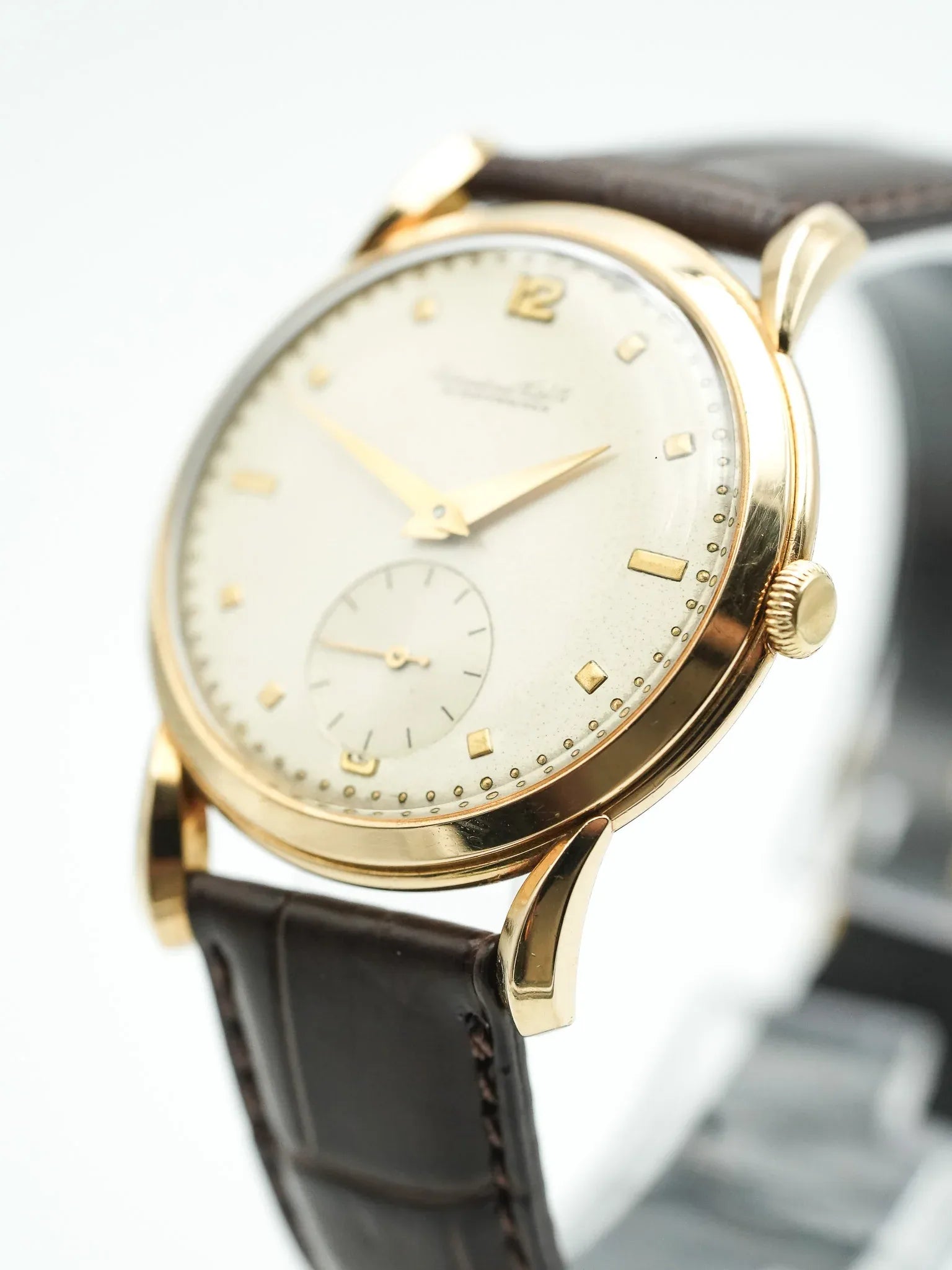 IWC - Calatrava Or jaune 18k Cornes Gouttes d'eau - 1940s - Atelier Victor - Vintage  Shop