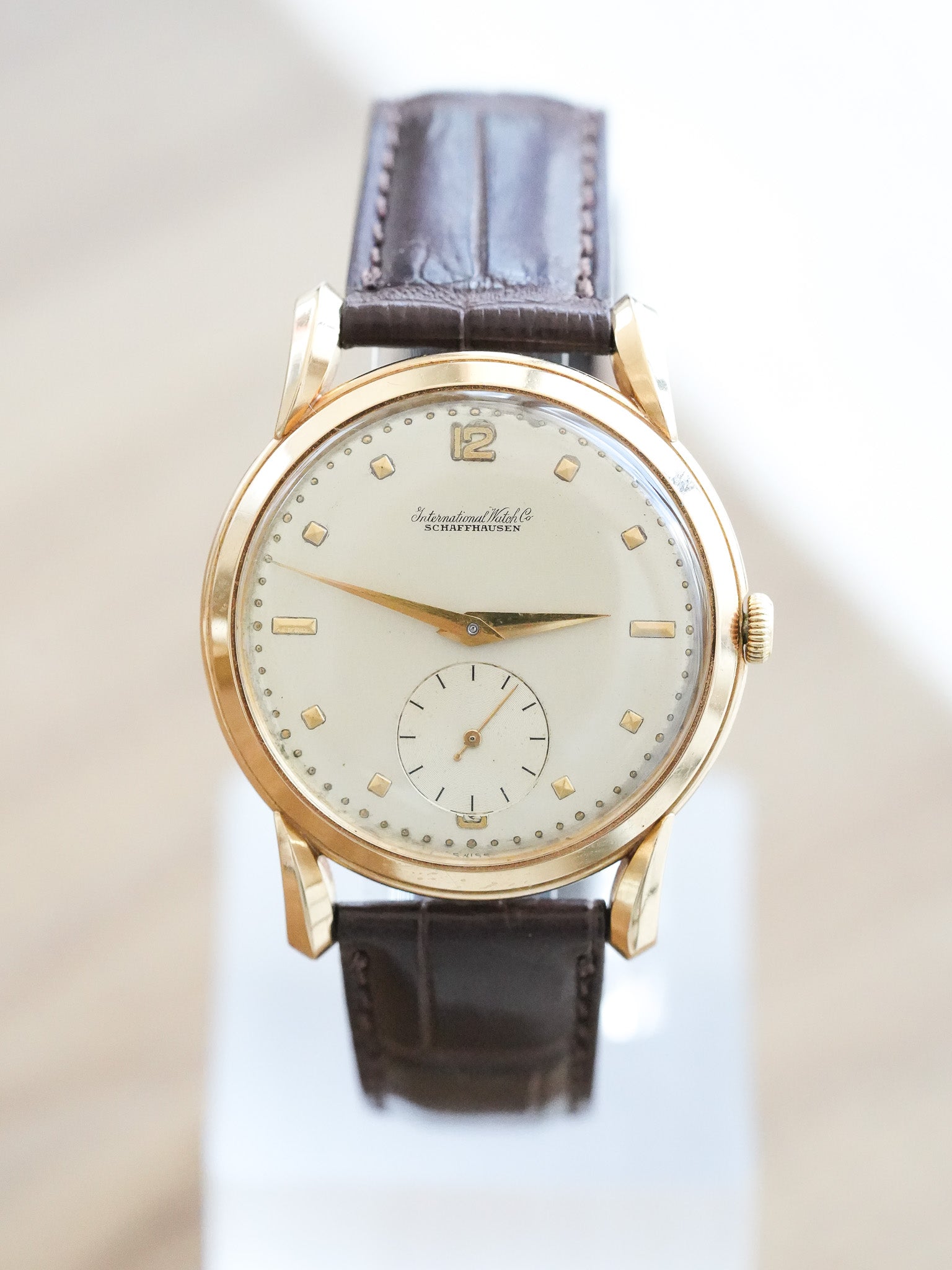 IWC - Calatrava Or jaune 18k Cornes Gouttes d'eau - 1940s - Atelier Victor - Vintage  Shop